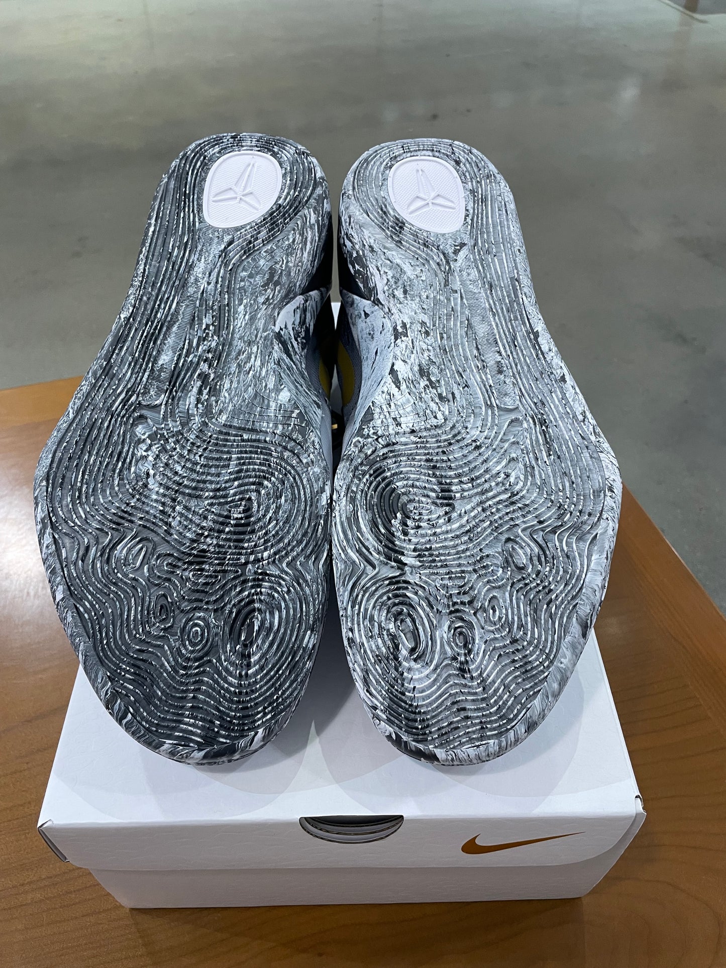 Kobe 9 Low Mambacita