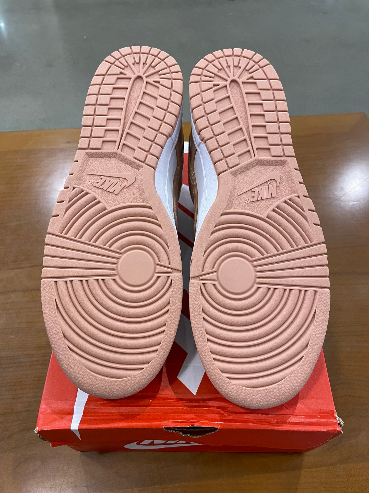 Nike Dunk Low Fossil Rose