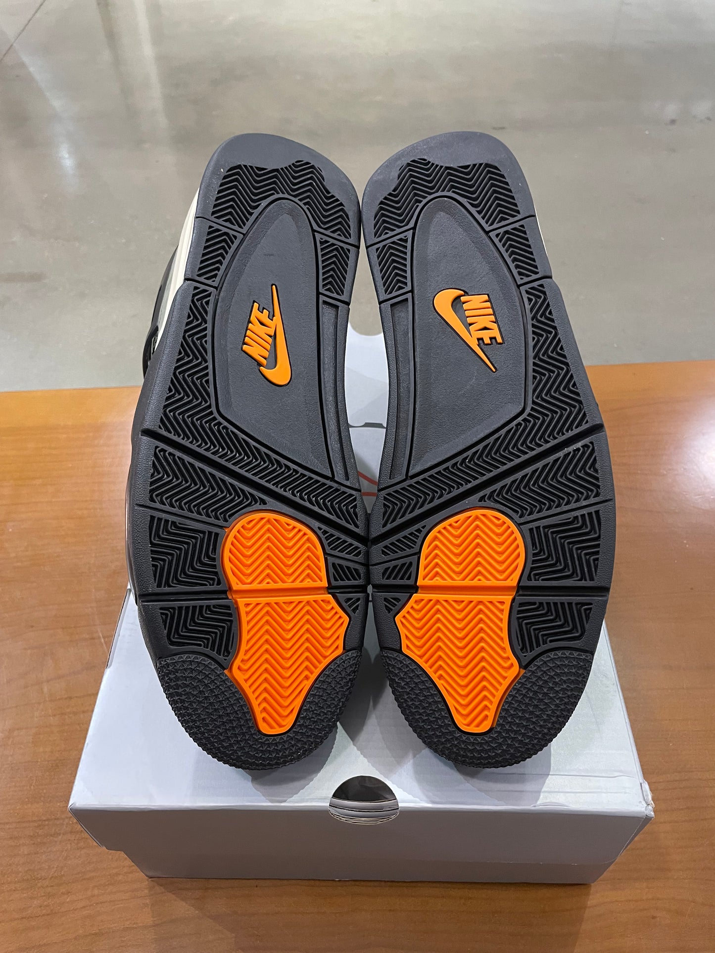 Air Jordan 4 Undefeated