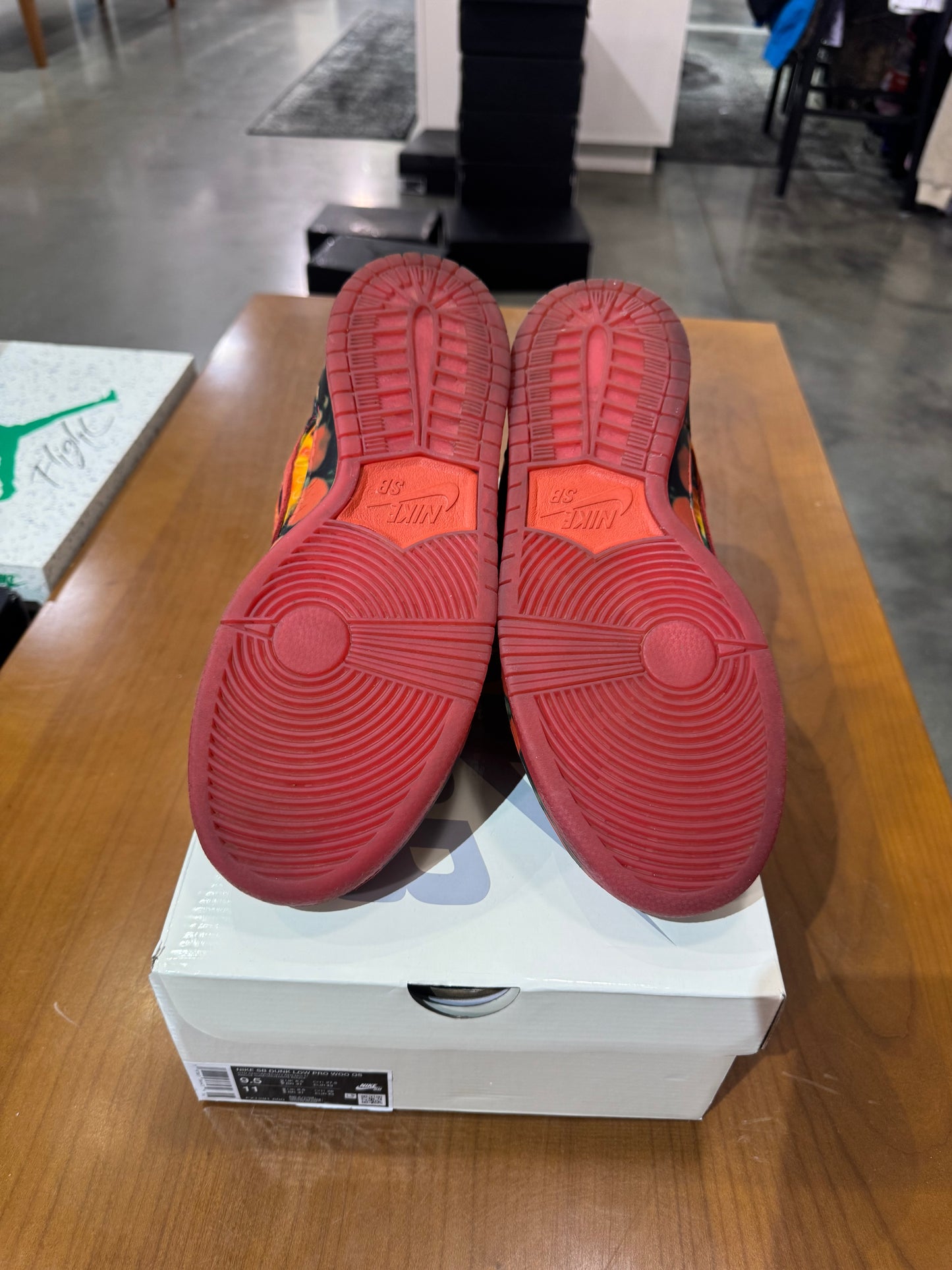 Preowned Nike SB Dunk Low Wizard of Oz