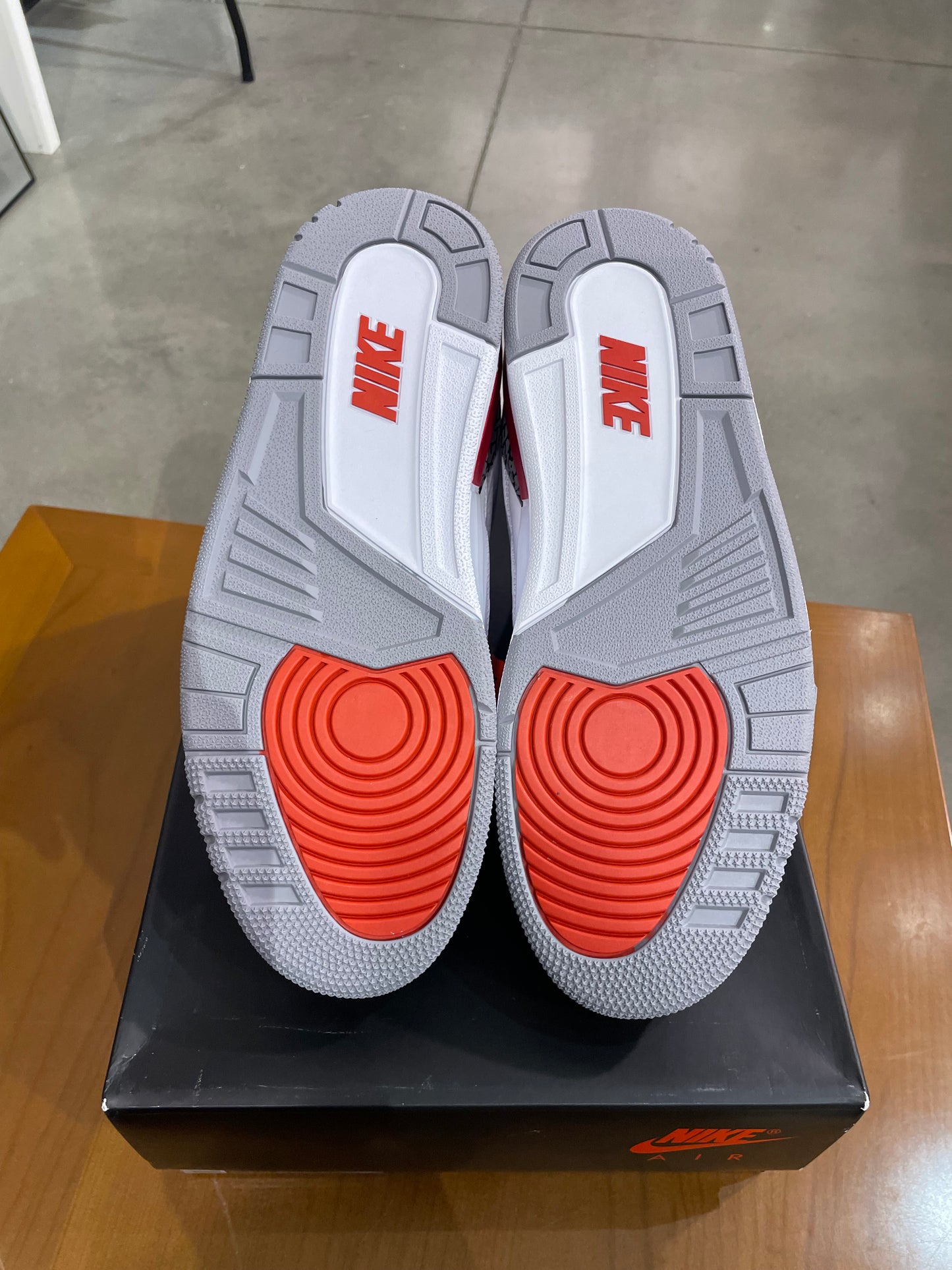 Air Jordan 3 Fire Red