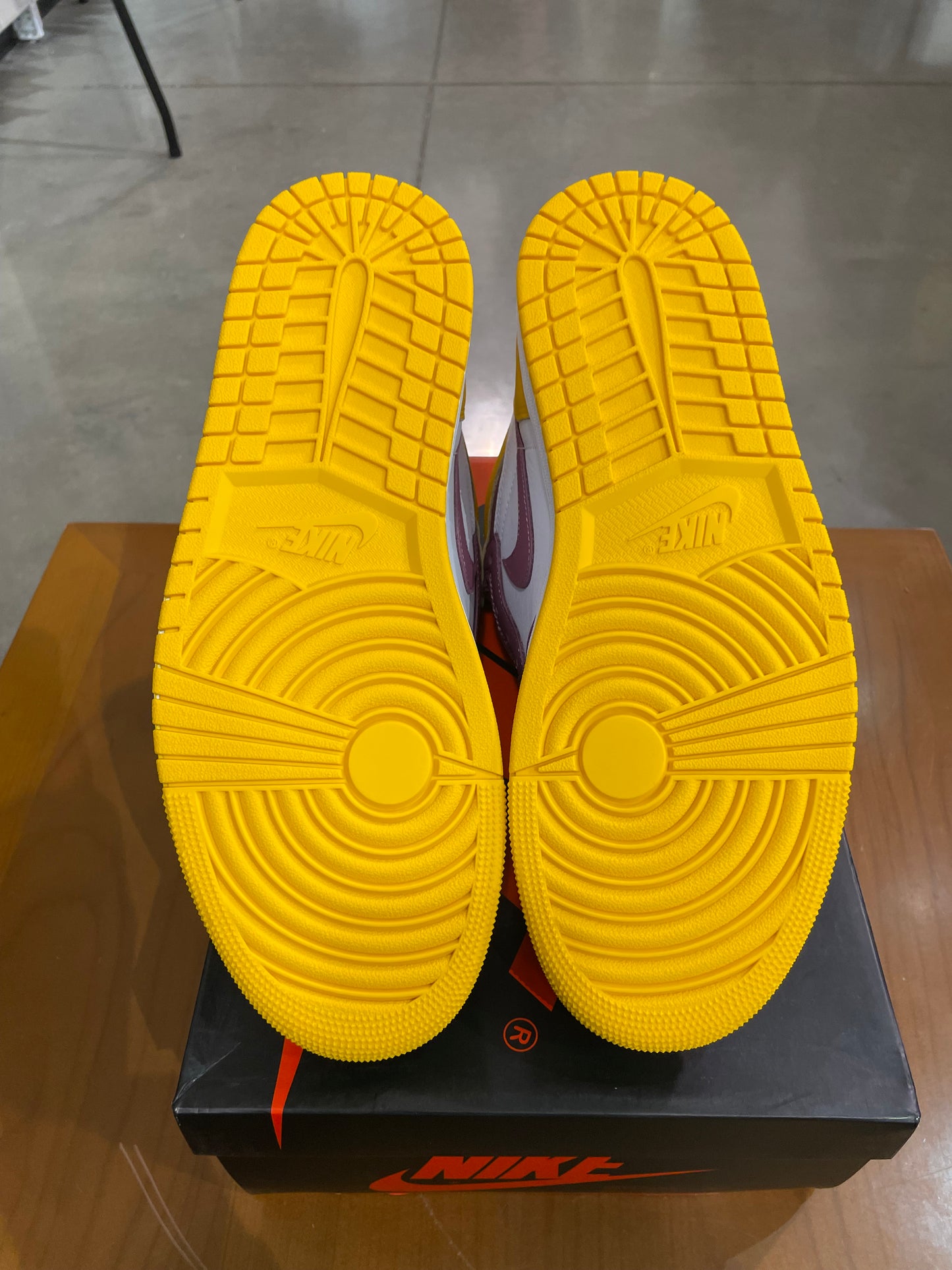 Air Jordan 1 Brotherhood