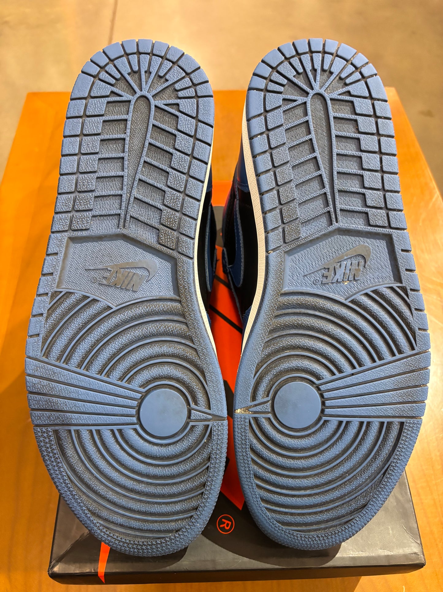 Preowned Air Jordan 1 Dark Marina Blue