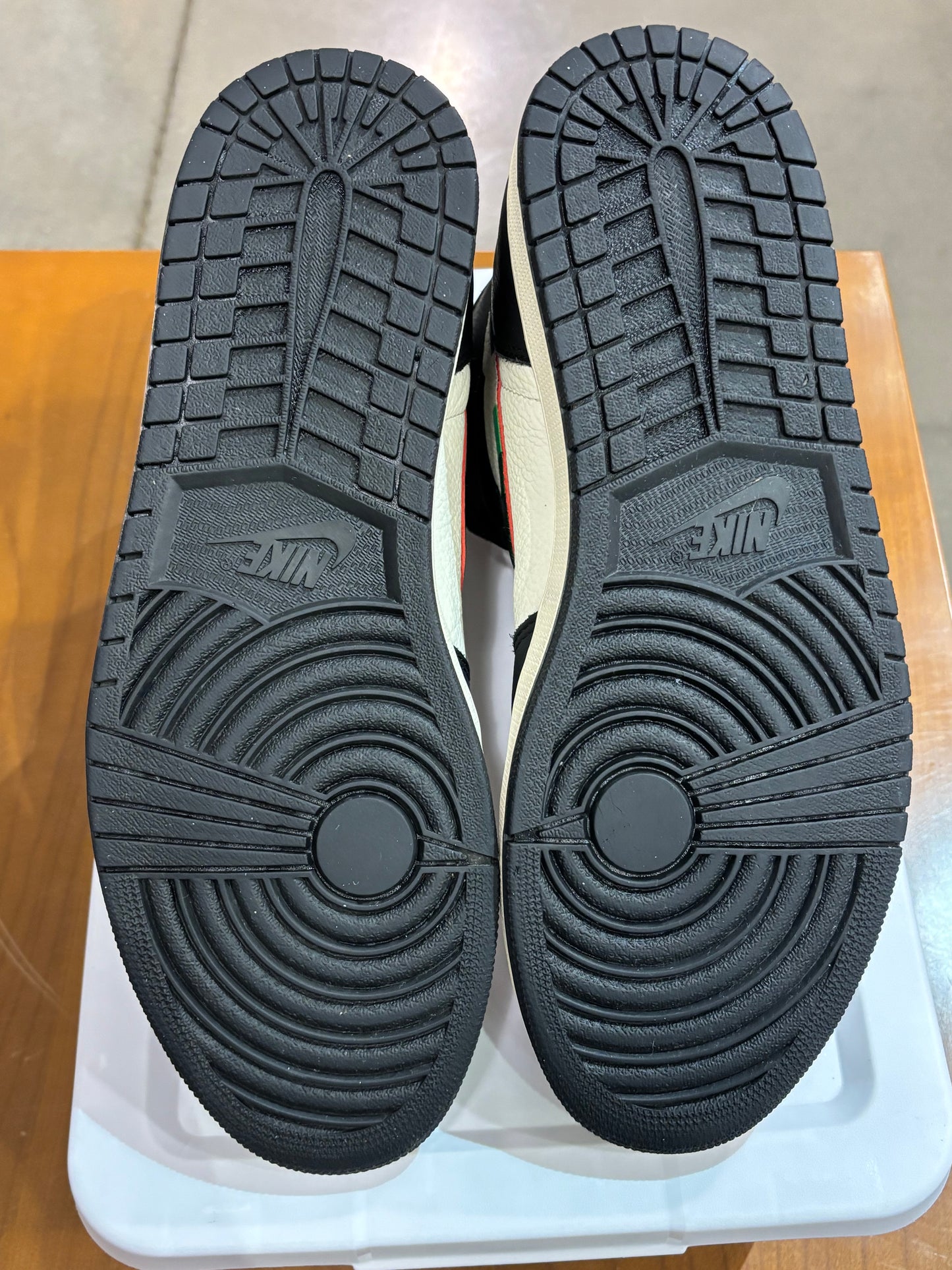 Preowned Air Jordan 1 Sports Illustrated