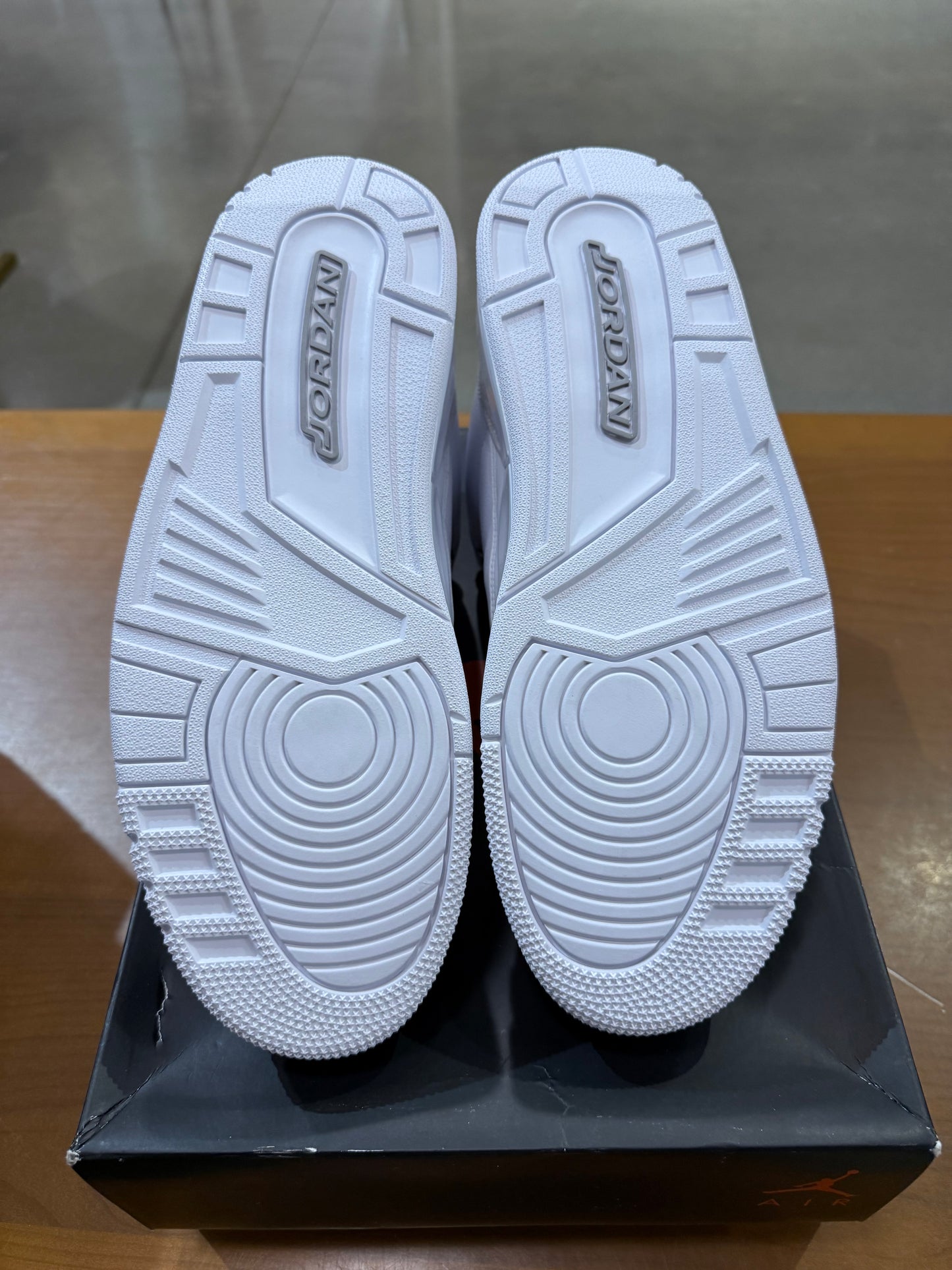 Air Jordan 3 Pure Money