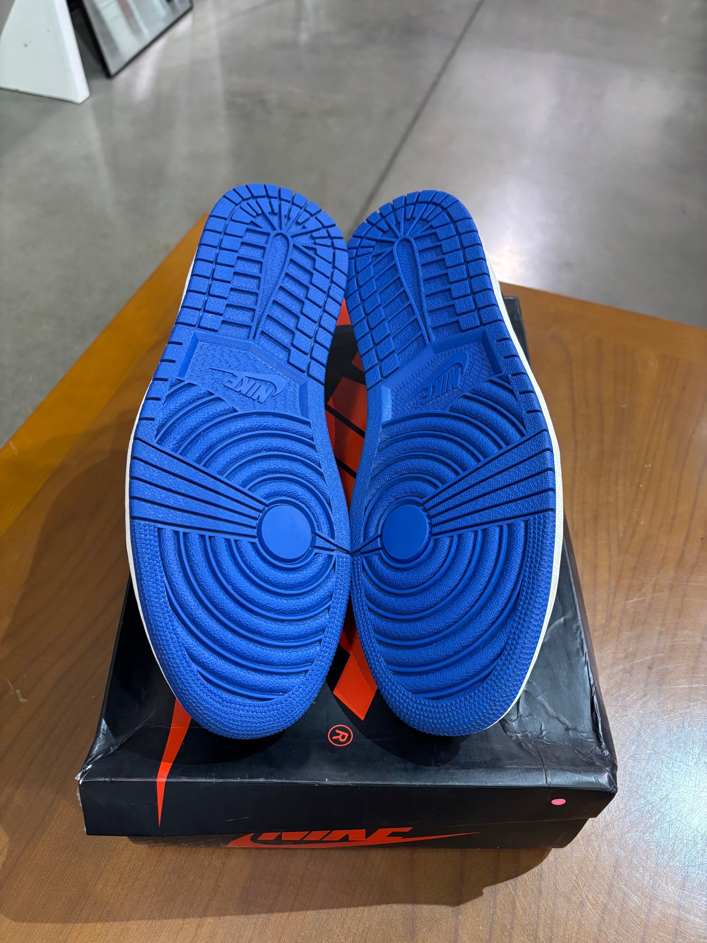 Preowned Air Jordan 1 Low Royal (2015)