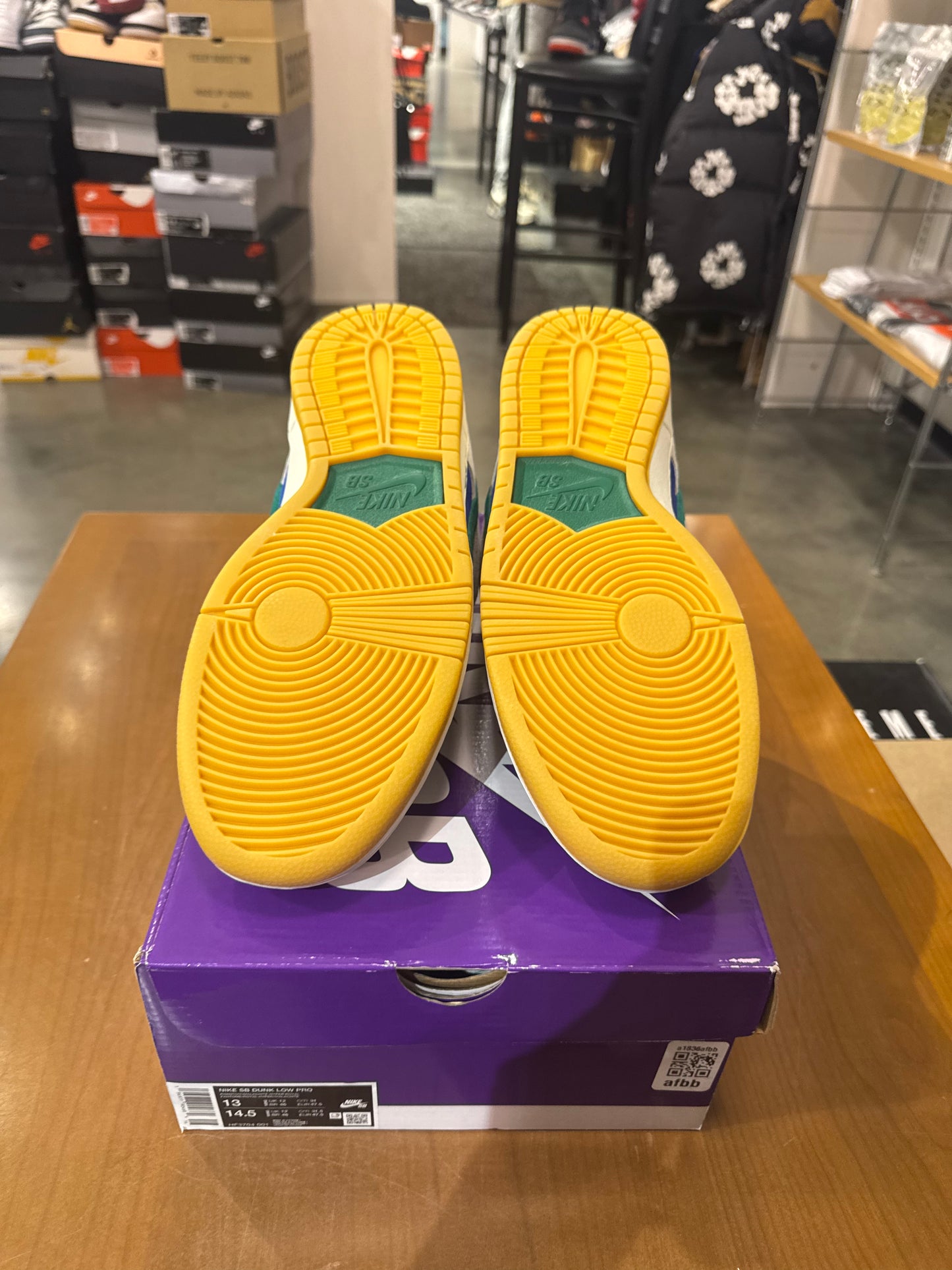 Nike SB Dunk Low Hyper Malachite