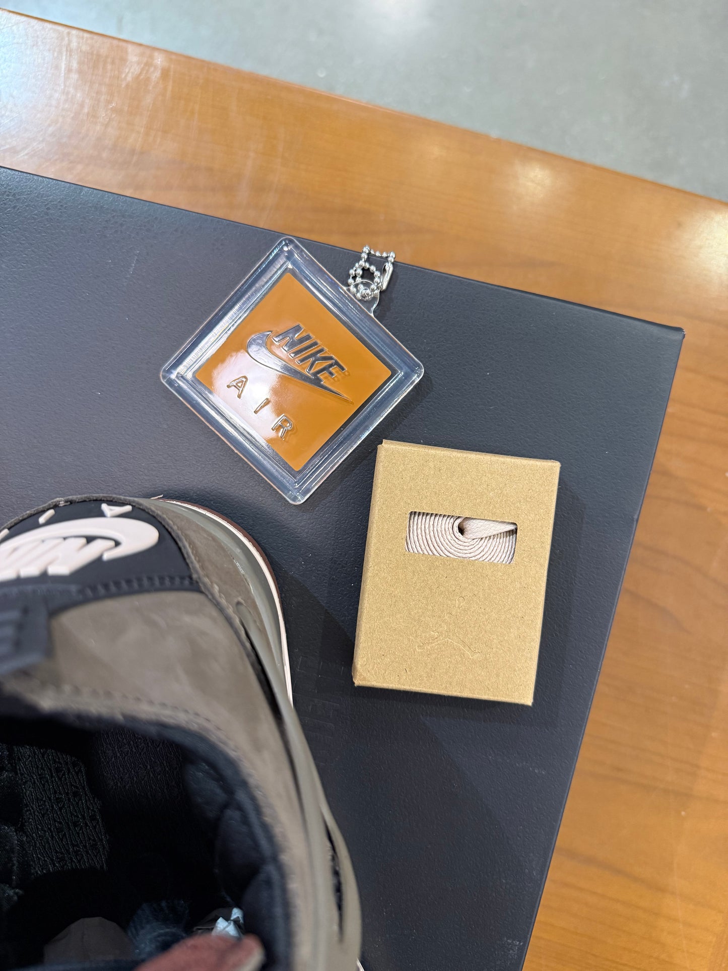 Air Jordan 4 A Ma Maniere Dark Mocha