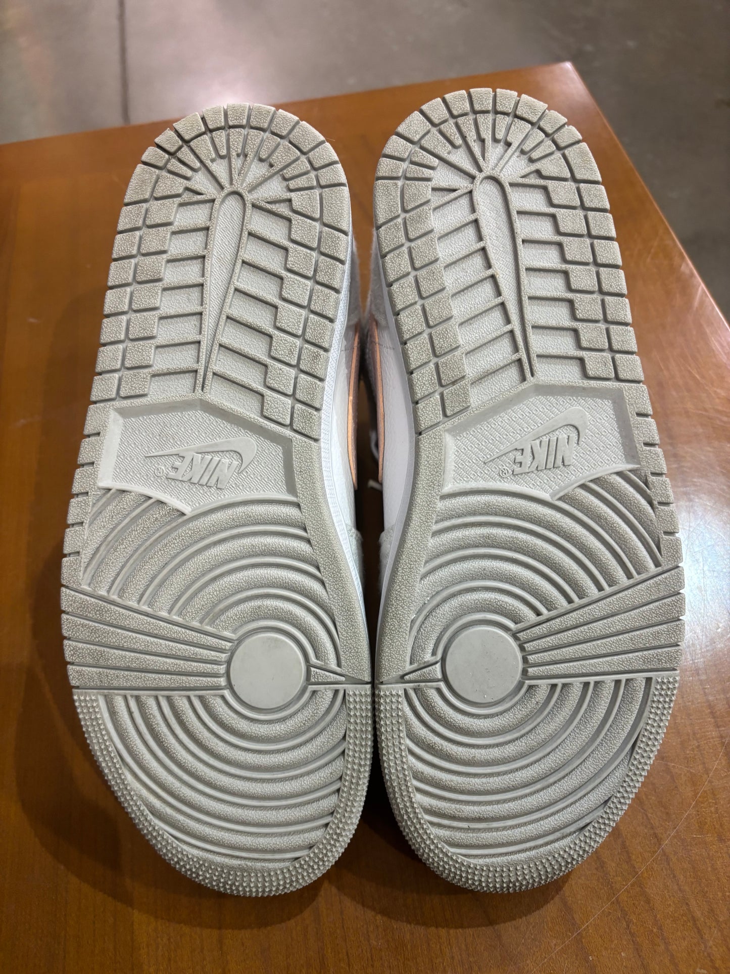 Preowned Air Jordan 1 Mid SE Light Iron Ore