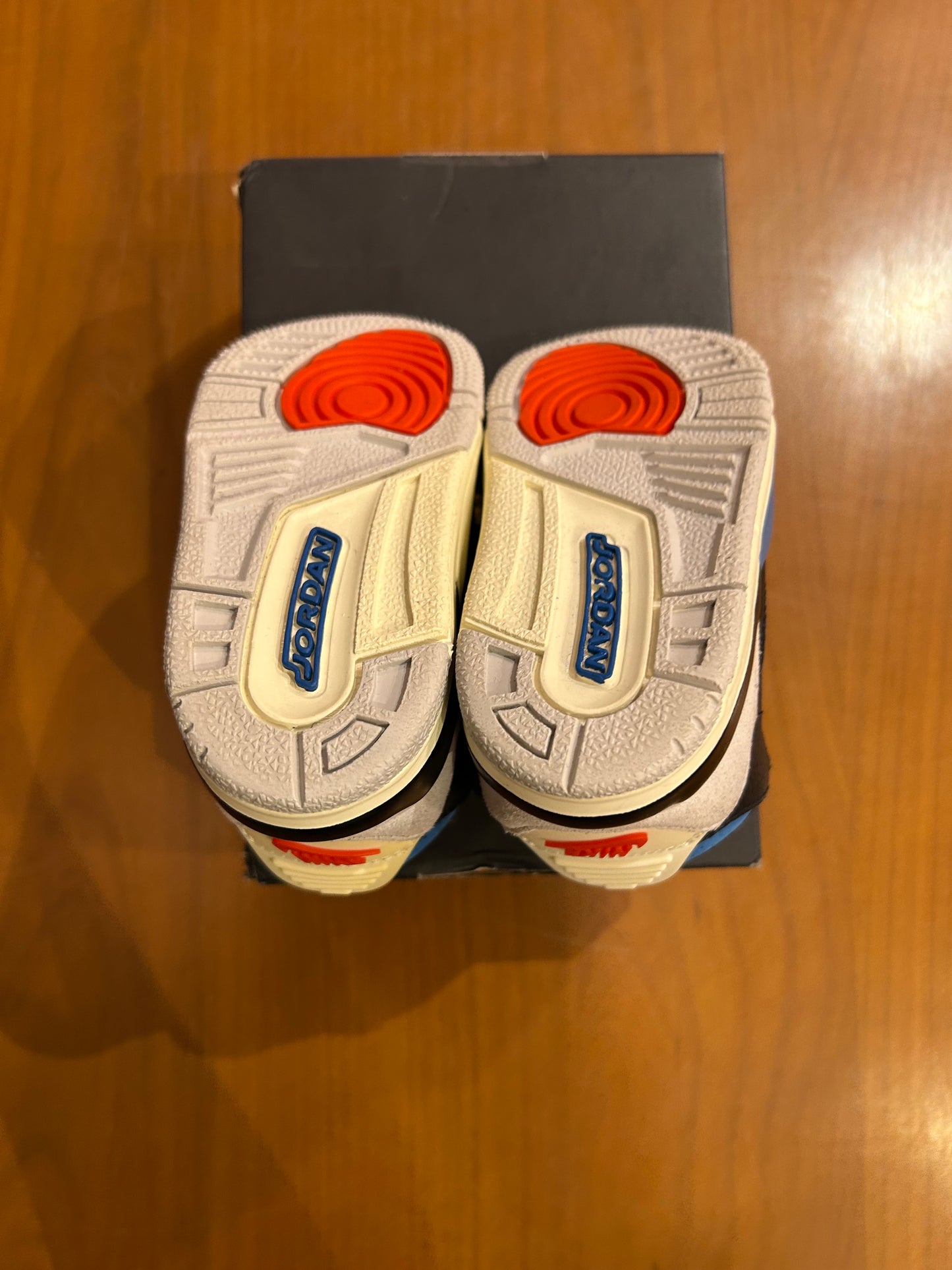 Preowned Air Jordan 3 Rare Air