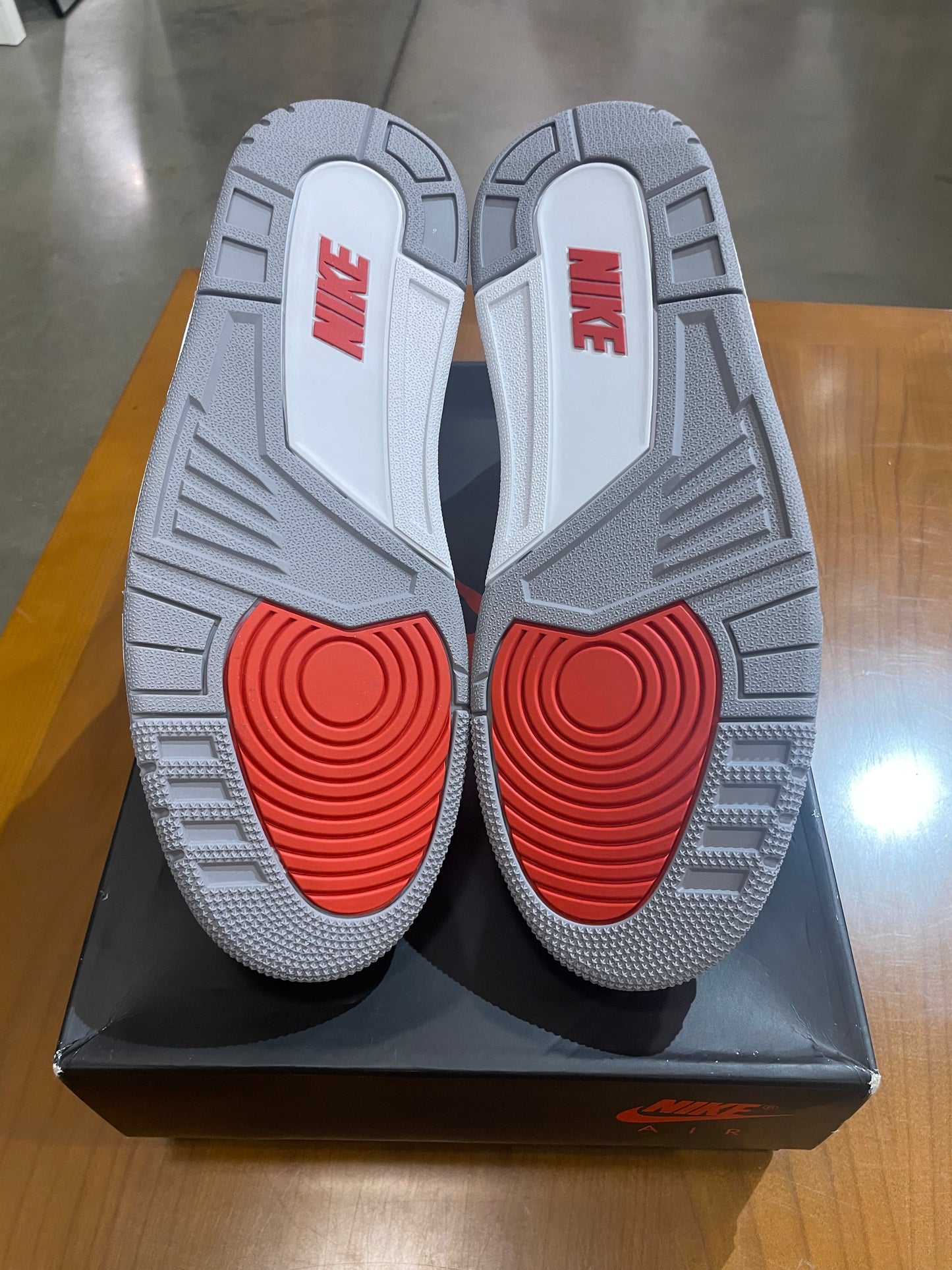 Air Jordan 3 Fire Red