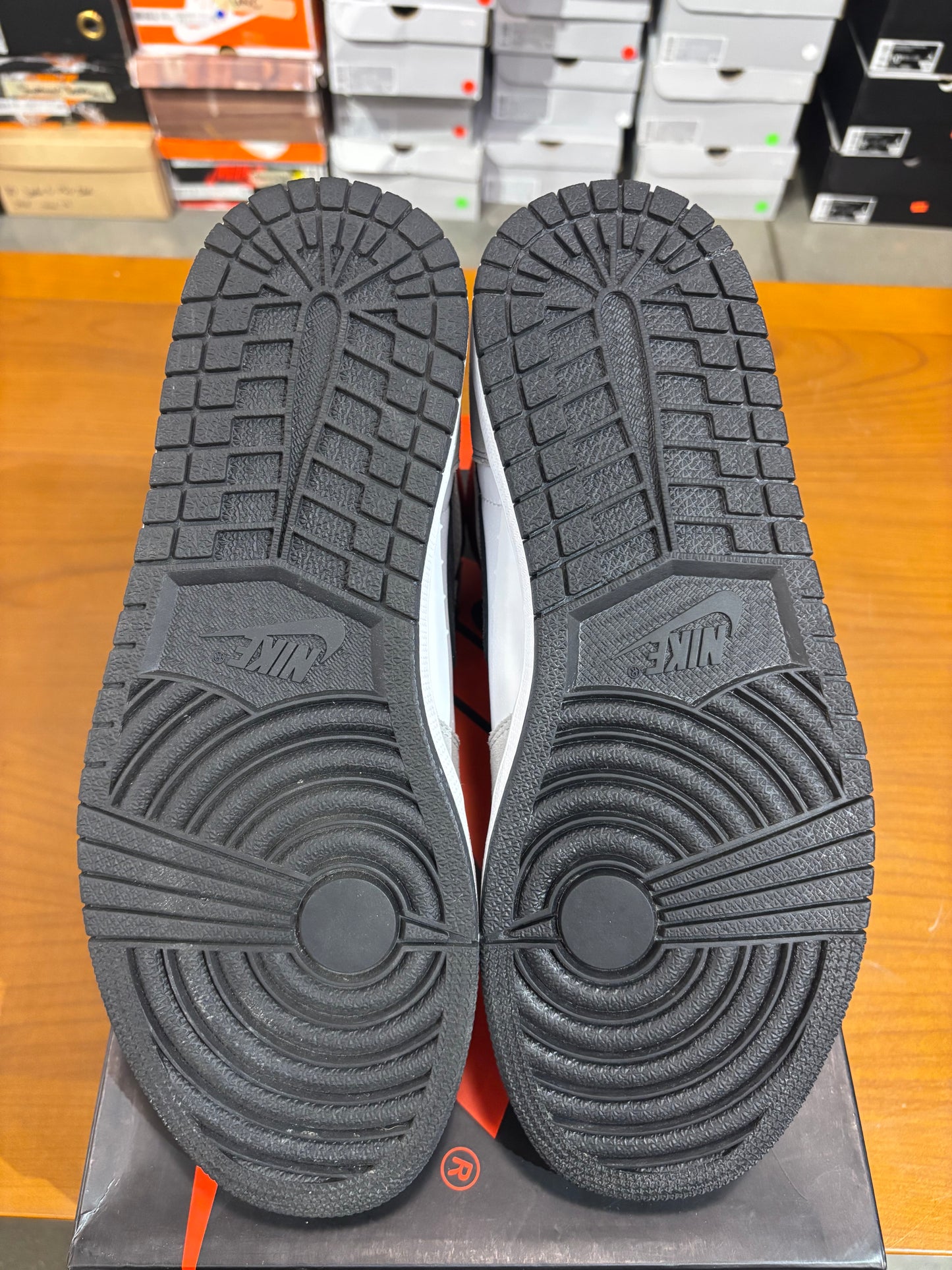 Preowned Air Jordan 1 Light Smoke Grey