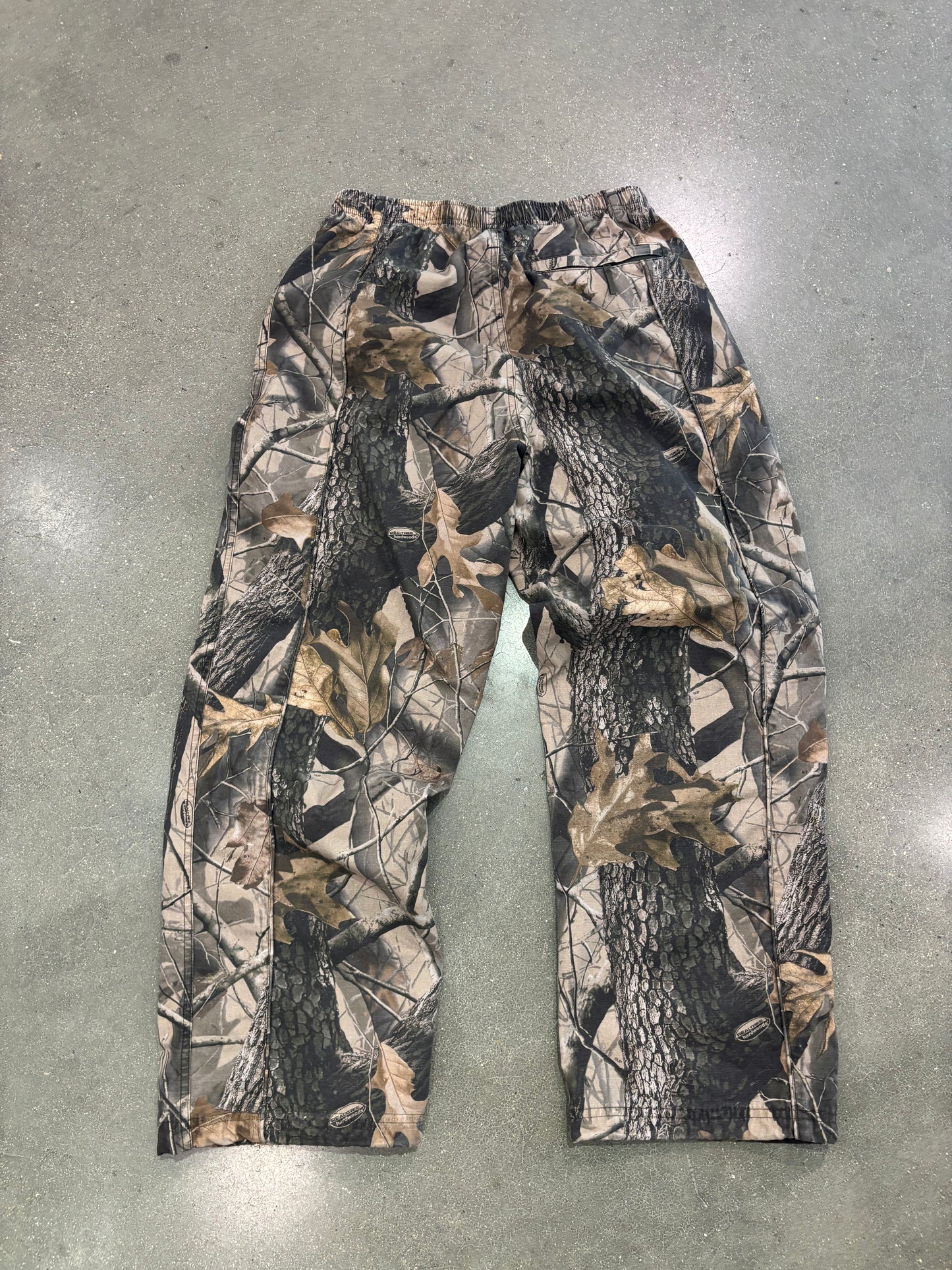 Preowned Supreme Umbro Cotton Ripstop Track Pant (SS26) Realtree Hardwoods Camo