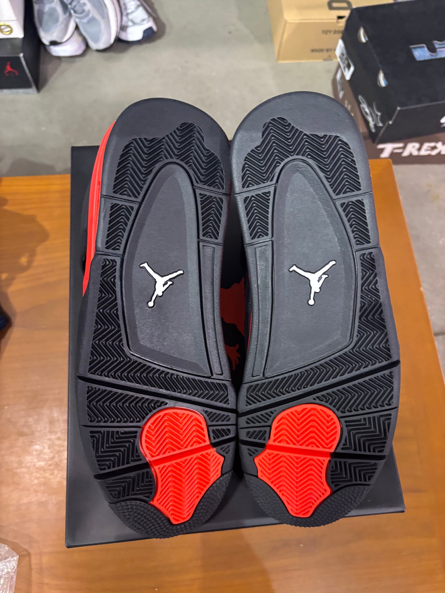 Air Jordan 4 Red Thunder