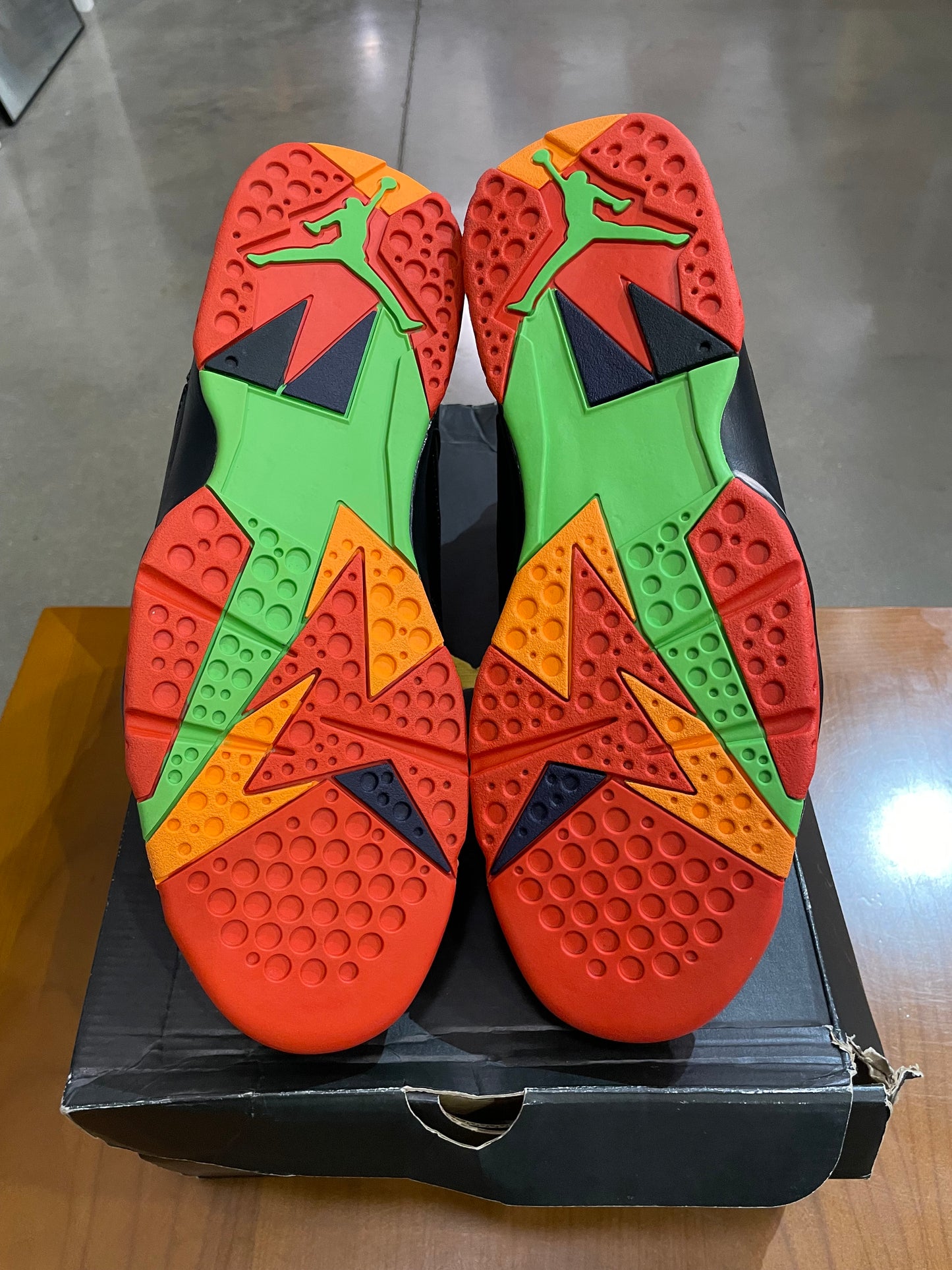 Preowned Air Jordan 7 Marvin The Martian
