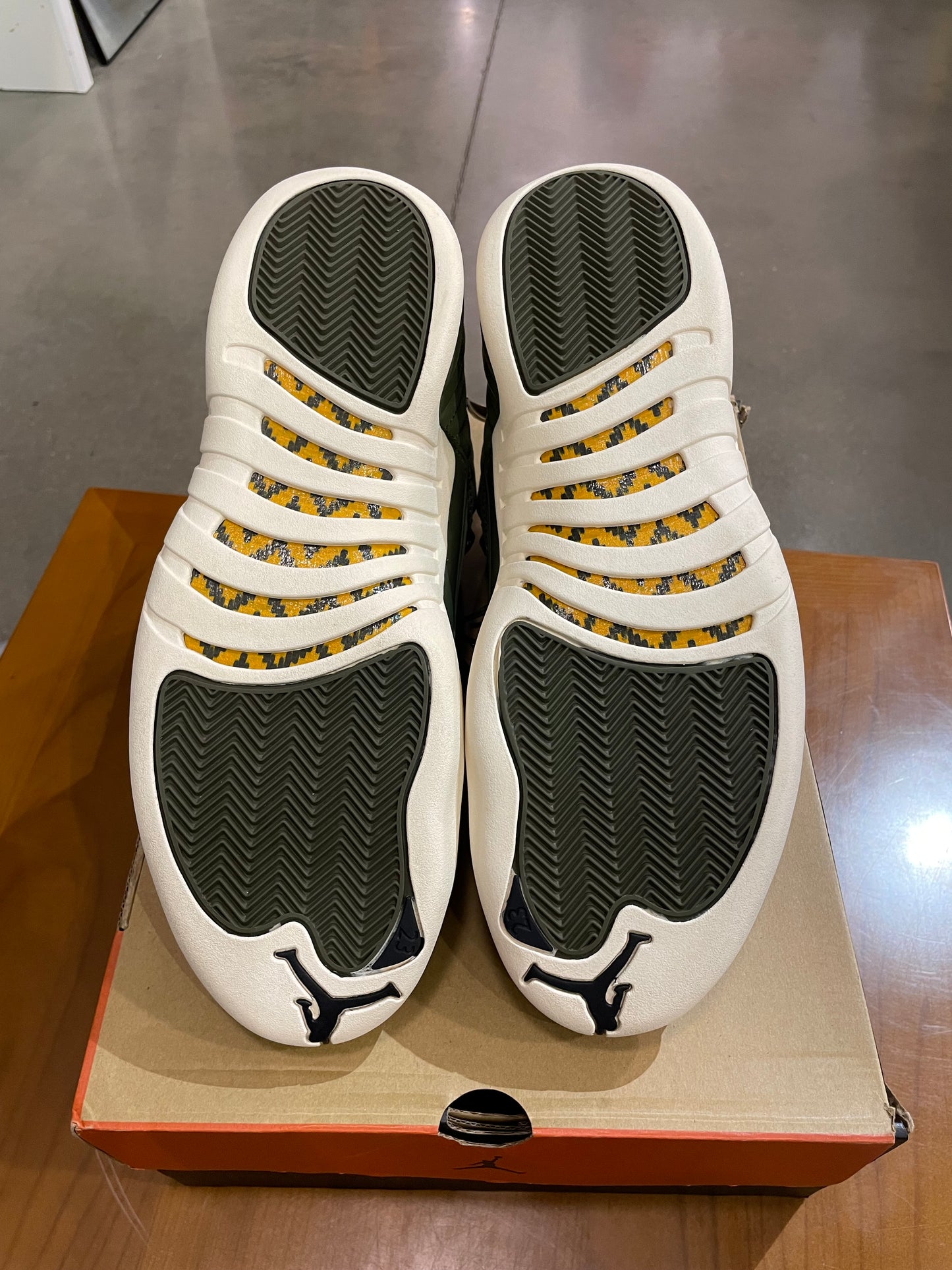 Preowned Air Jordan 12 Chris Paul Class of 2003