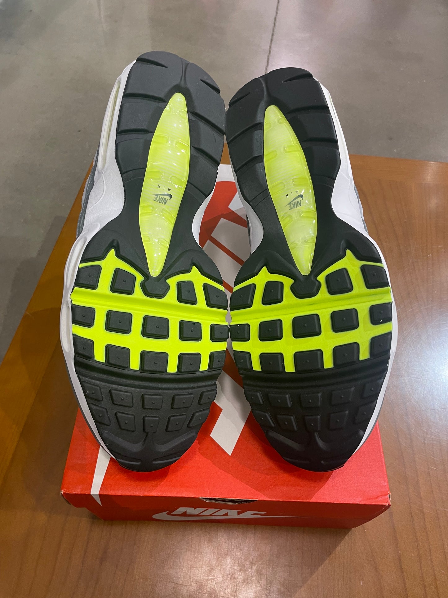 Nike Air Max 95 Air Max Logos