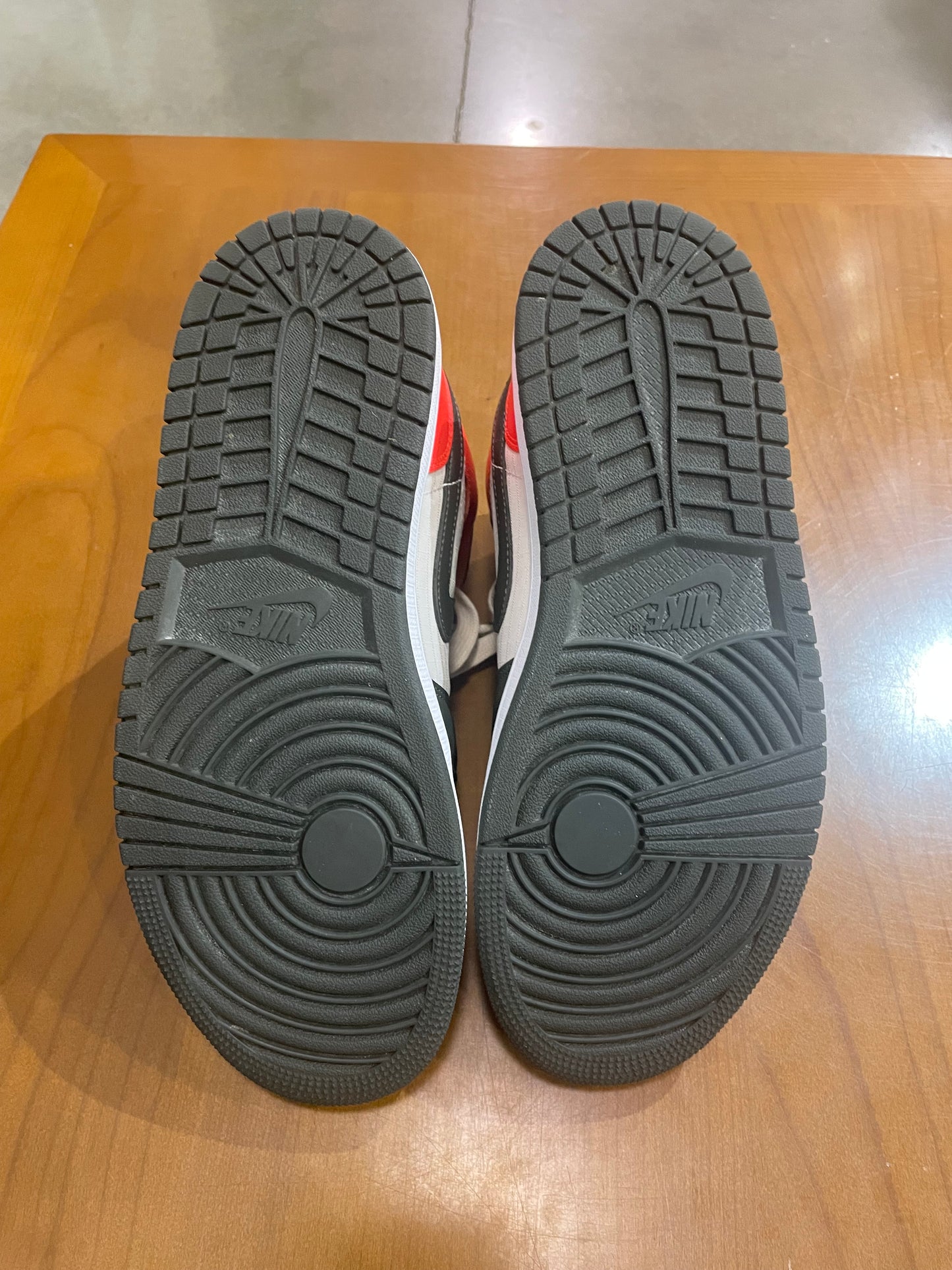 Preowned Air Jordan 1 Mid Newsprint Light Orewood