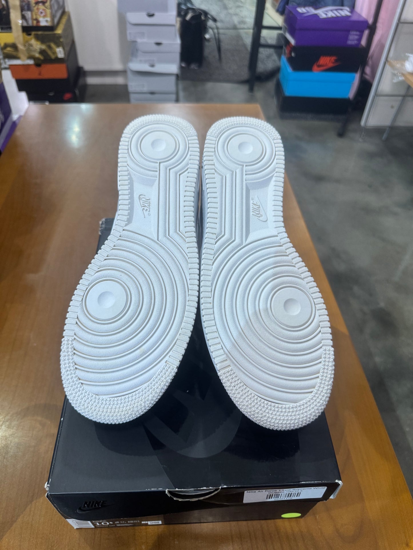 Preowned Supreme Air Force 1 Low White