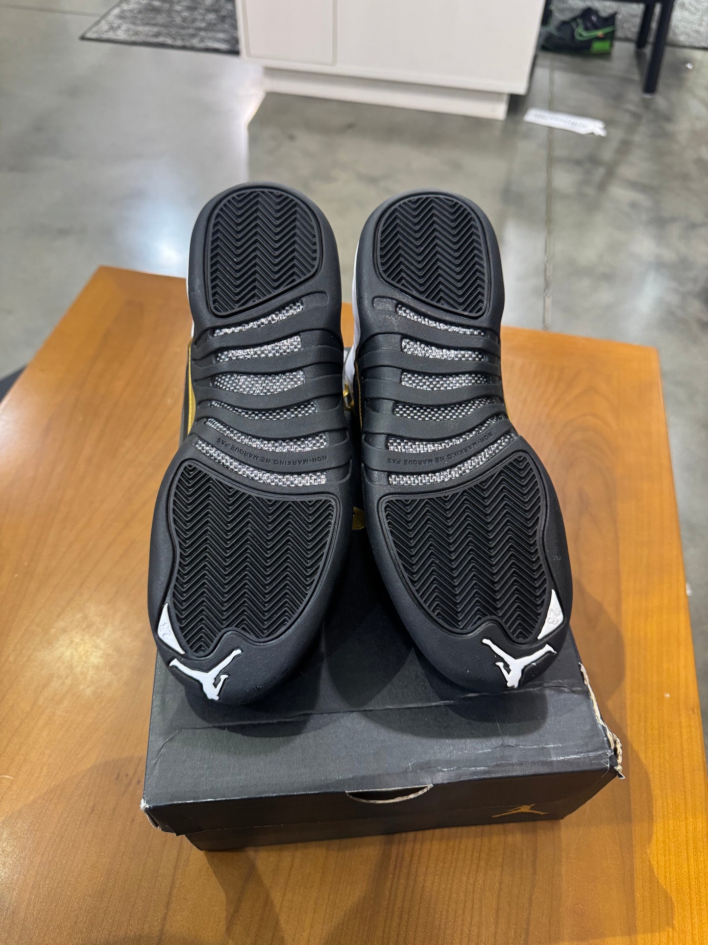 Air Jordan 12 Royalty