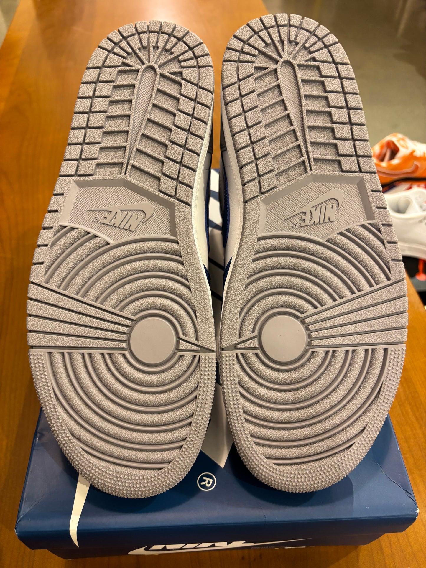 Air Jordan 1 True Blue