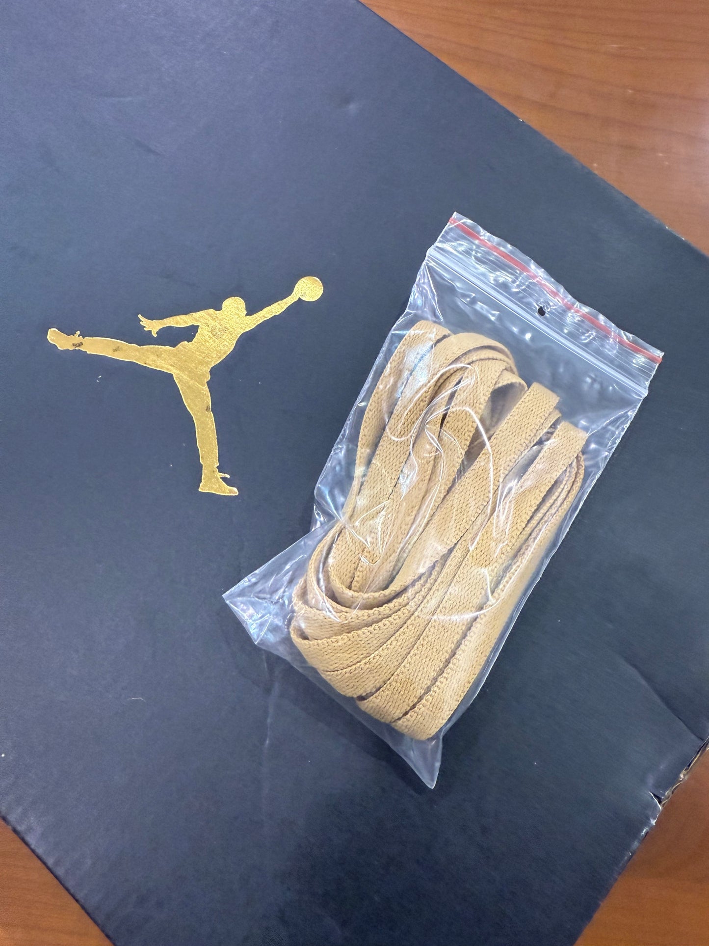 Air Jordan 1 Mid Coral Gold