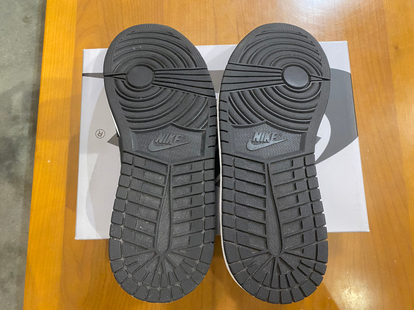 Preowned Air Jordan 1 Low Shadow