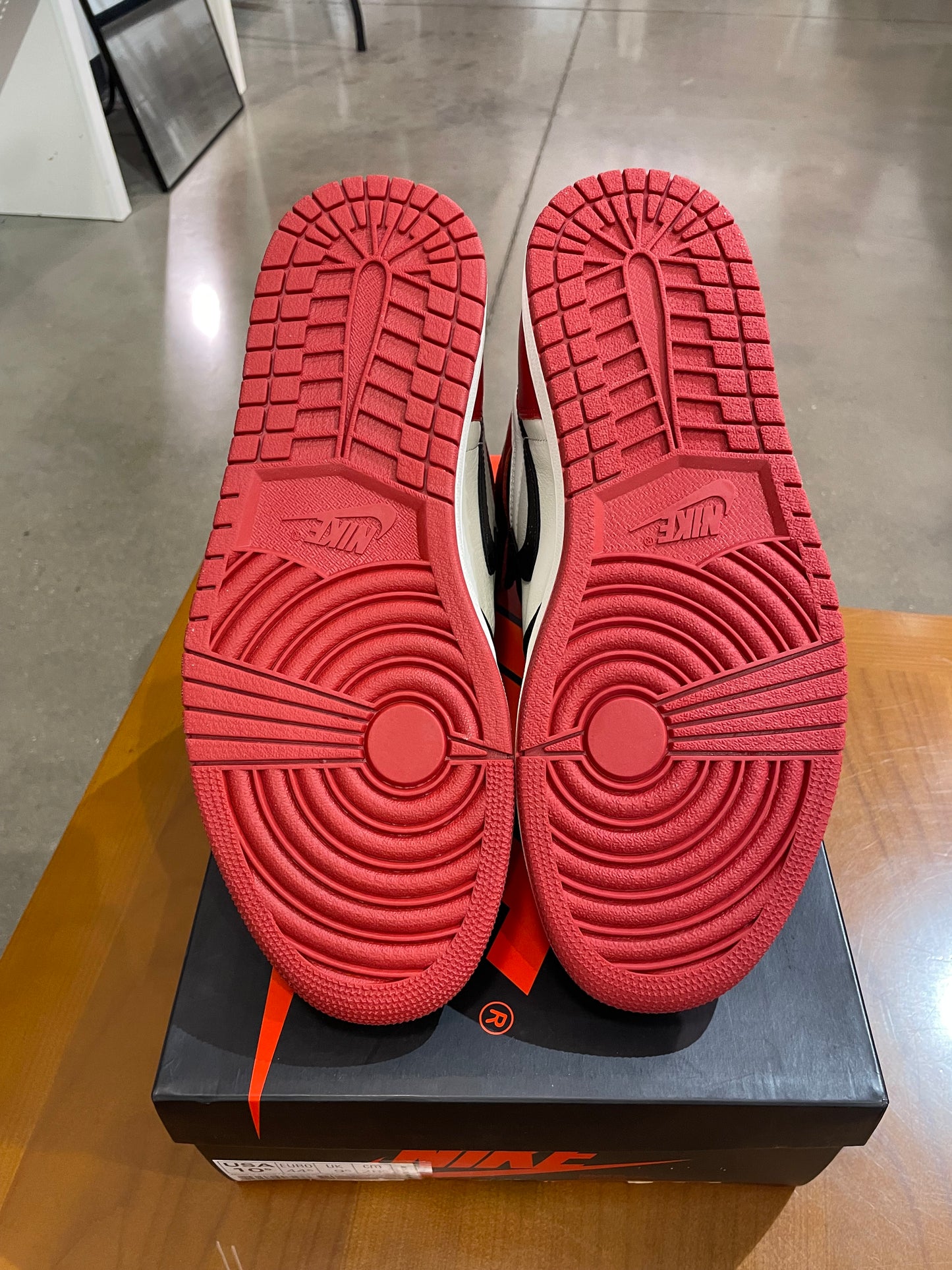 Air Jordan 1 Bred Toe