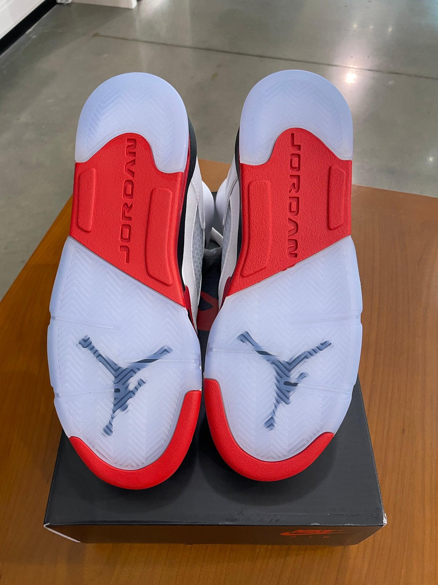 Air Jordan 5 Fired Red