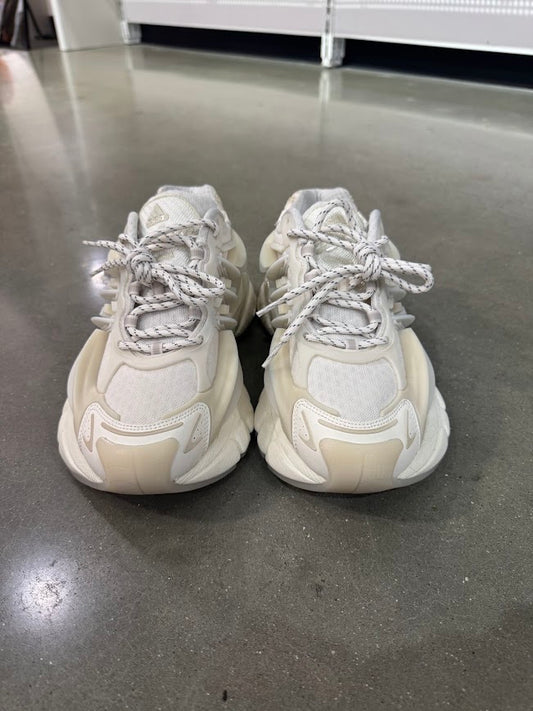 PO Adidas Adistar JellyFish Pharrell Williams White