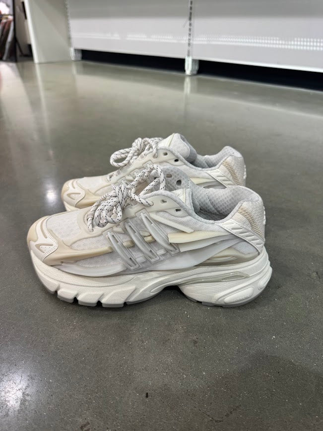 PO Adidas Adistar JellyFish Pharrell Williams White
