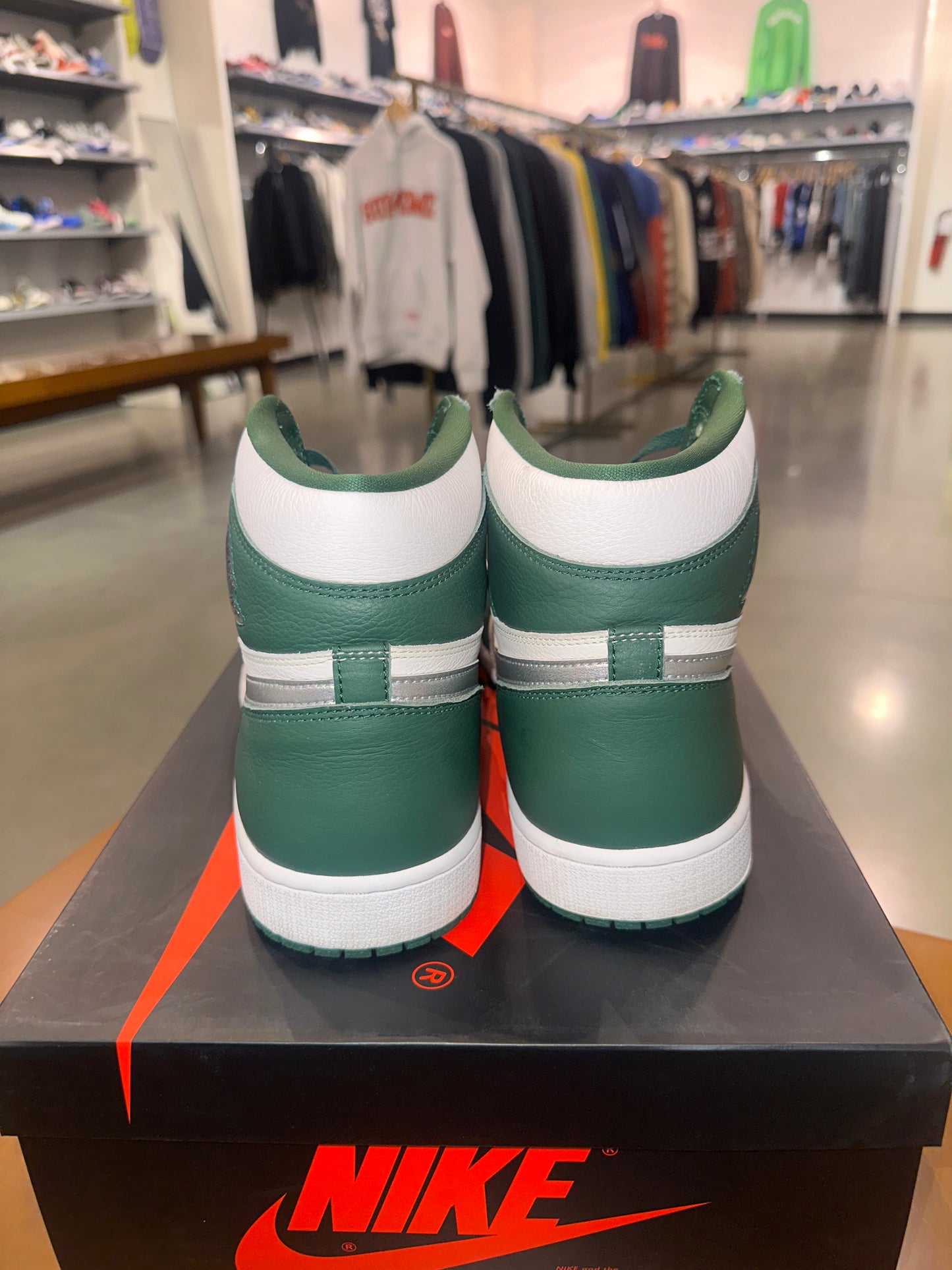 Preowned Air Jordan 1 Gorge Green