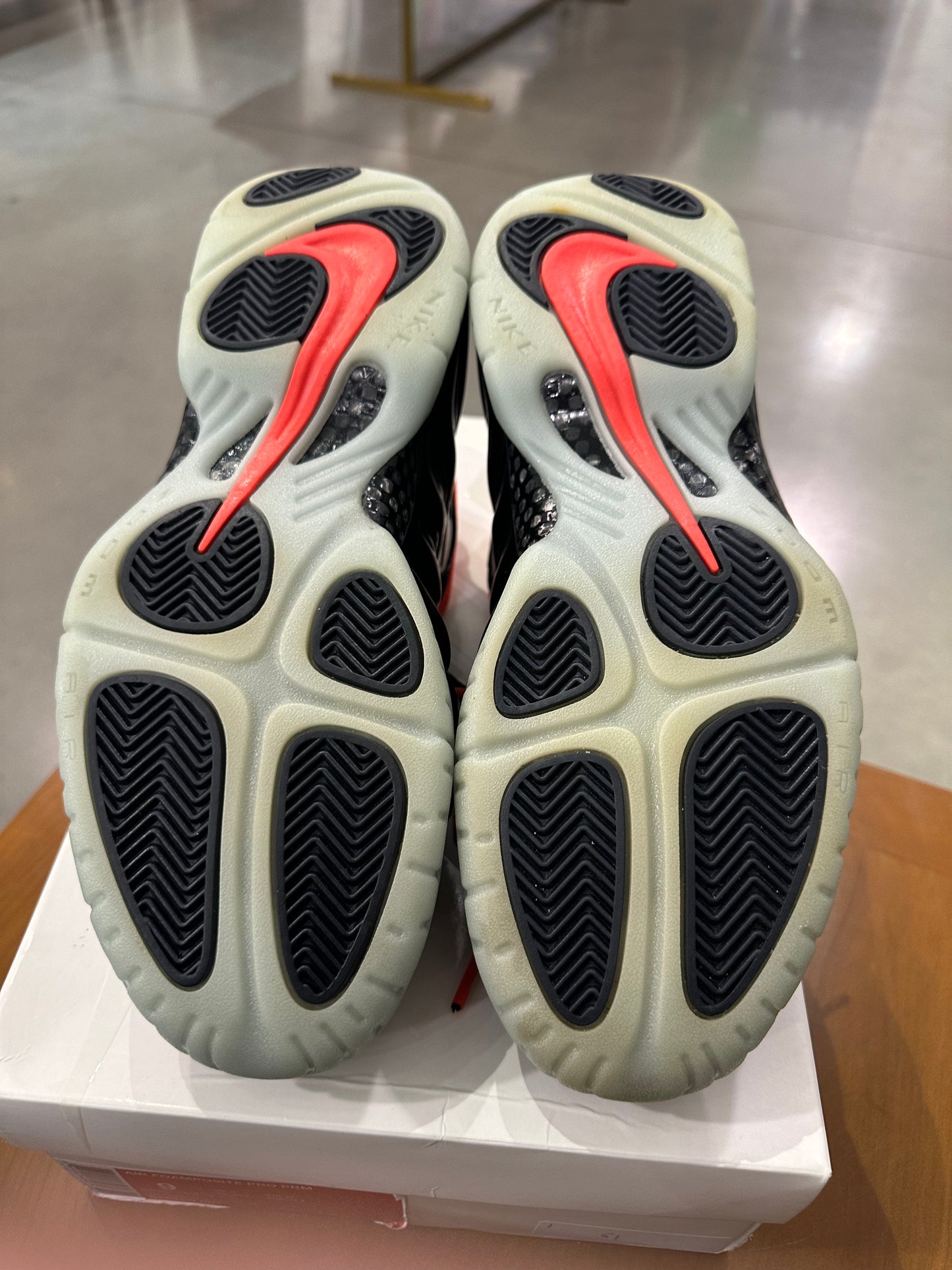 Preowned Nike Air Foamposite Pro Yeezy