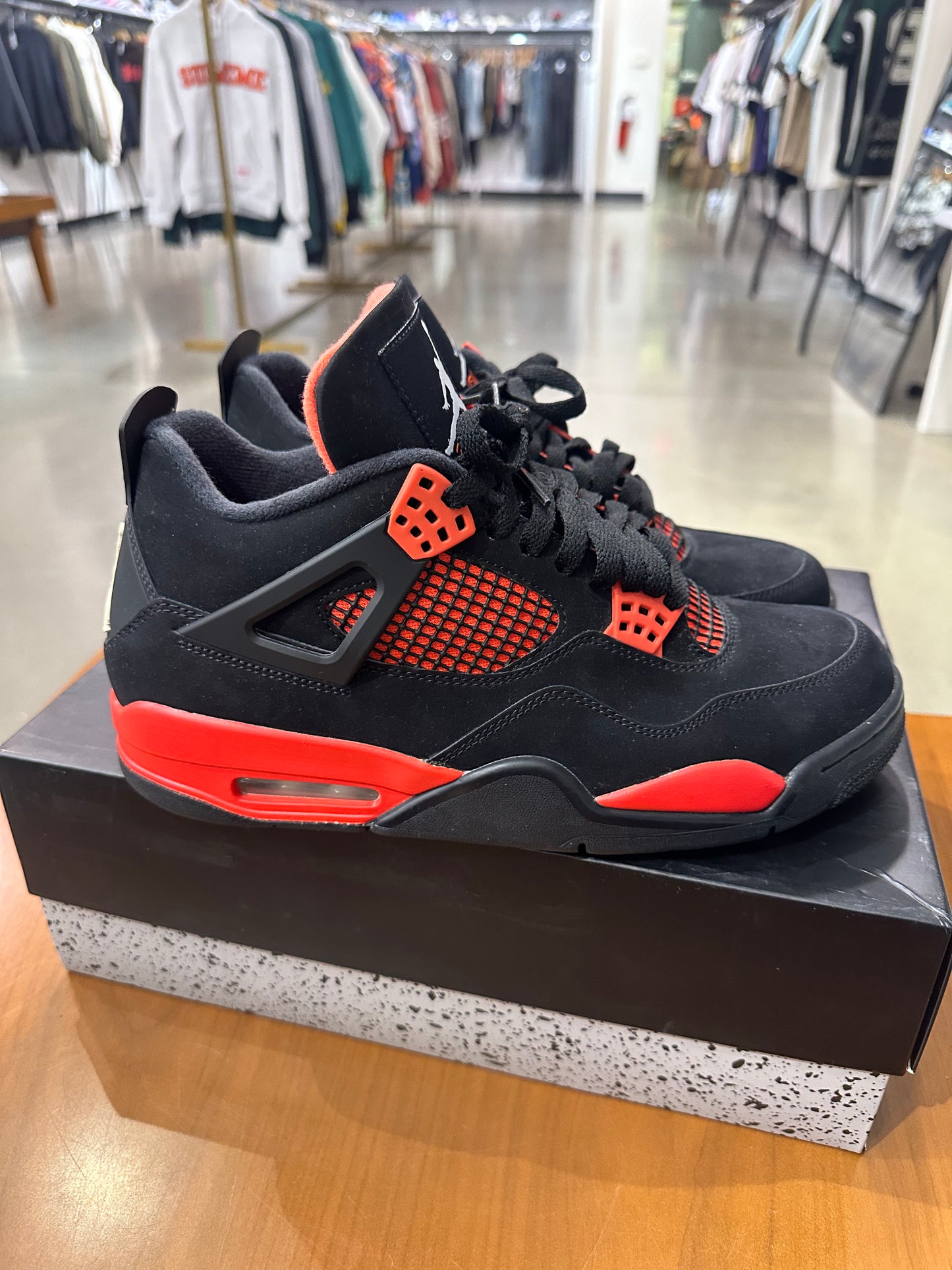 Preowned Air Jordan 4 Red Thunder