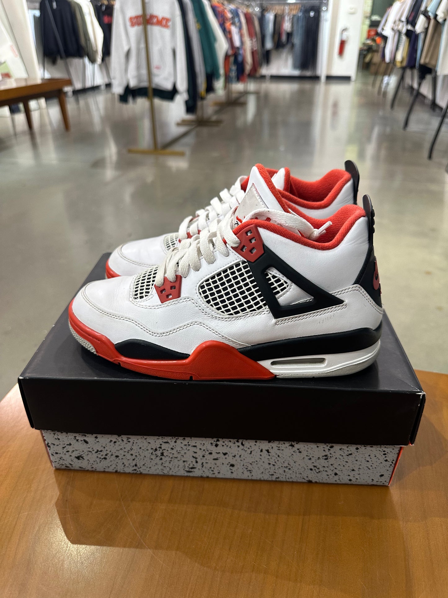 Preowned Air Jordan 4 Fire Red