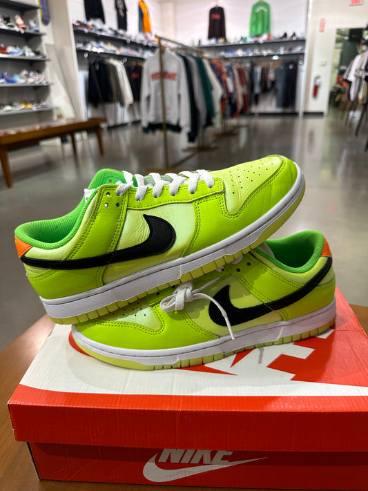 Preowned Nike Dunk Low Splash Volt