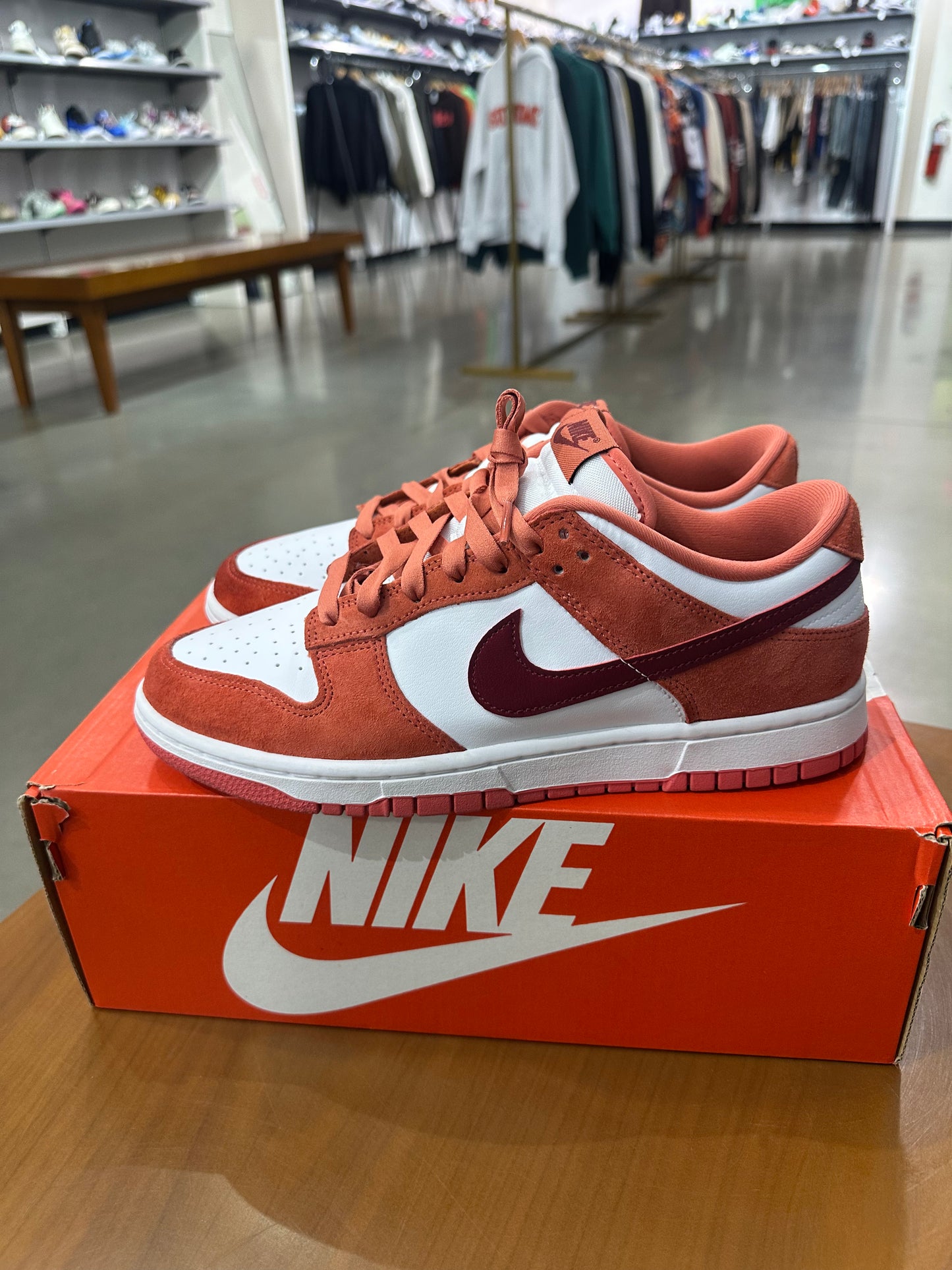 Preowned Nike Dunk Low Valentines Day