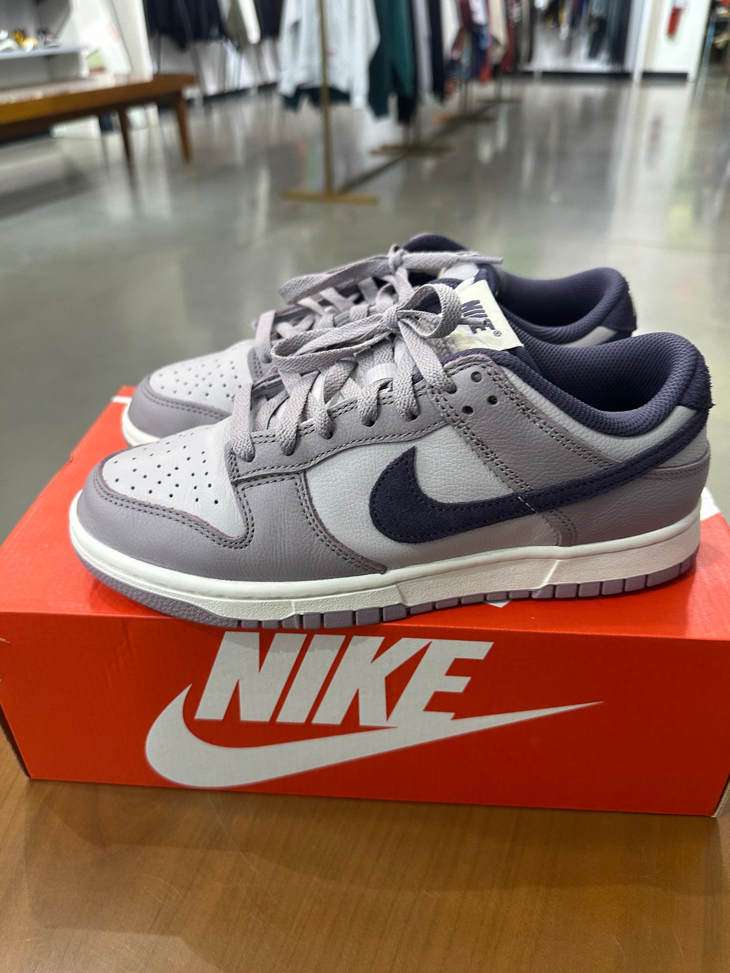 Preowned Nike Dunk Low SE Light Violet Ore'