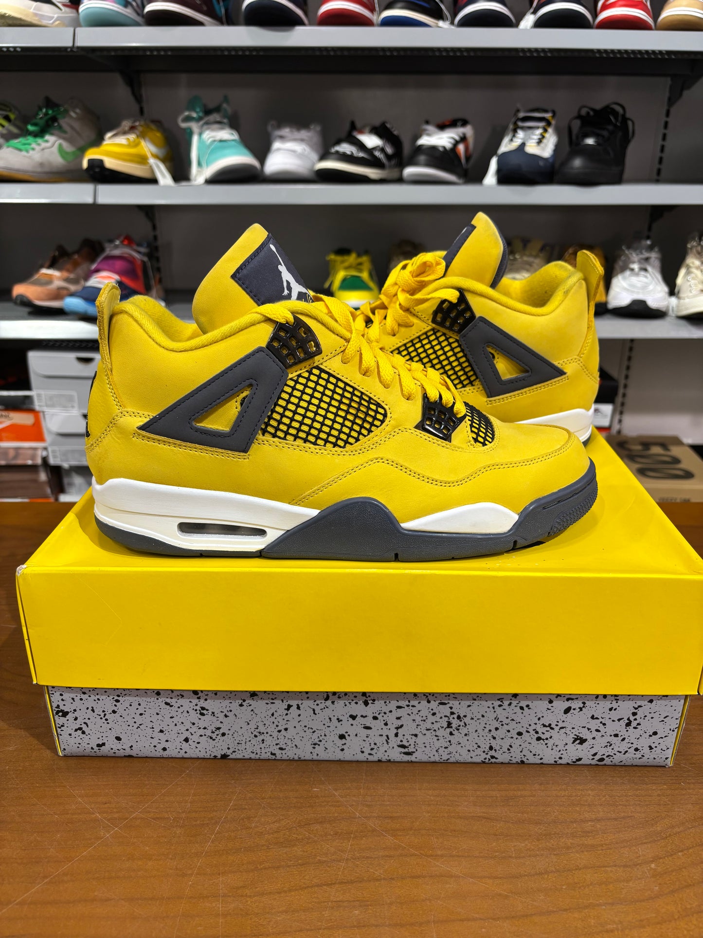 Preowned Air Jordan 4 Lightning