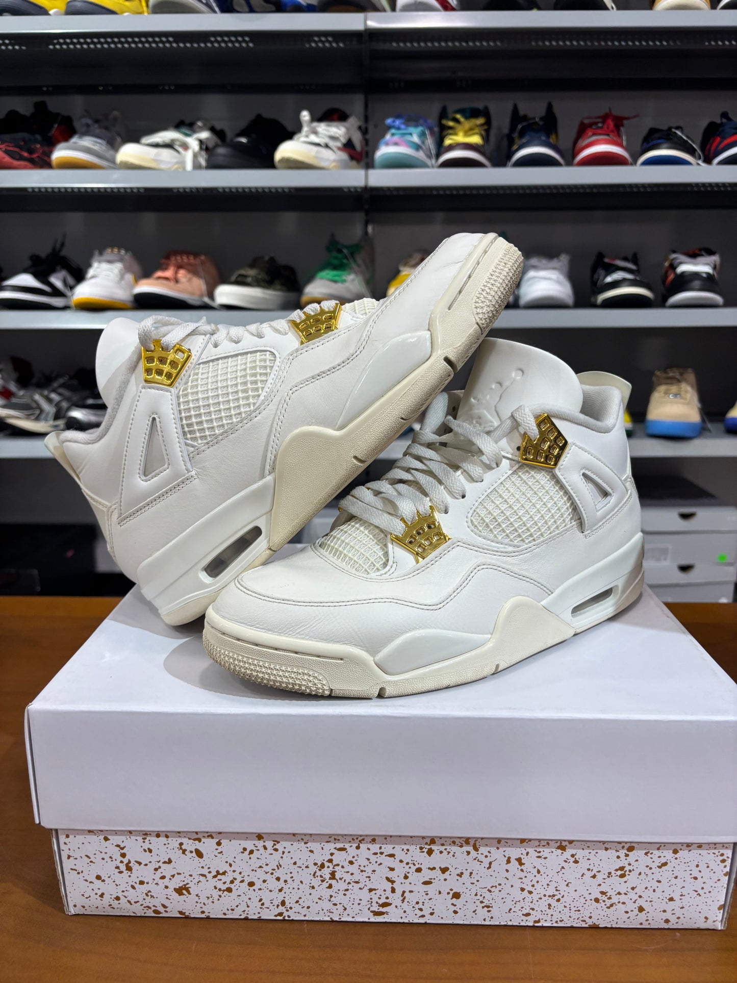 Air Jordan 4 Metallic Gold