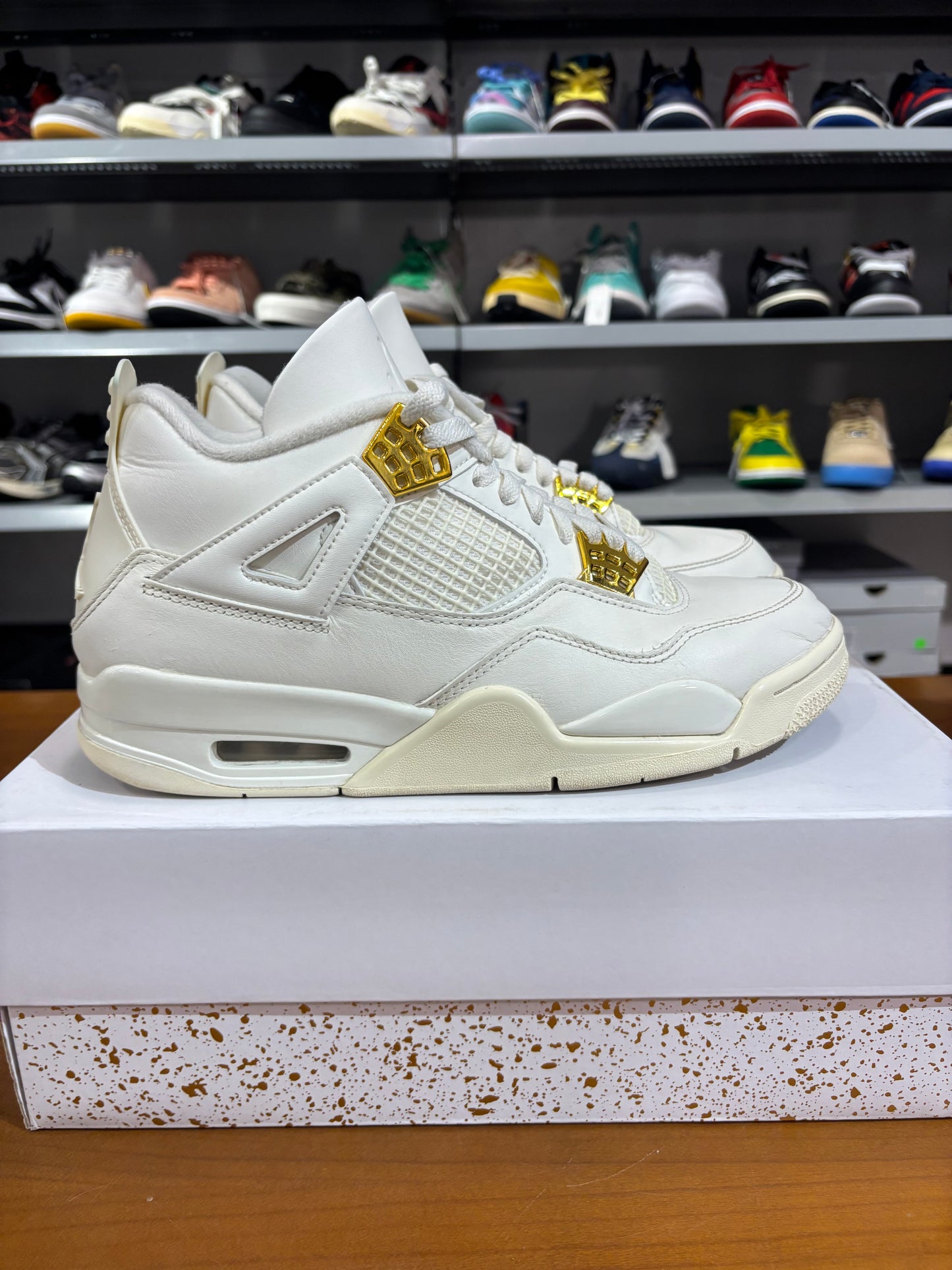 Air Jordan 4 Metallic Gold