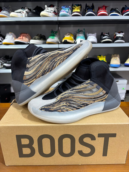 Yeezy QNTM Amber Tint