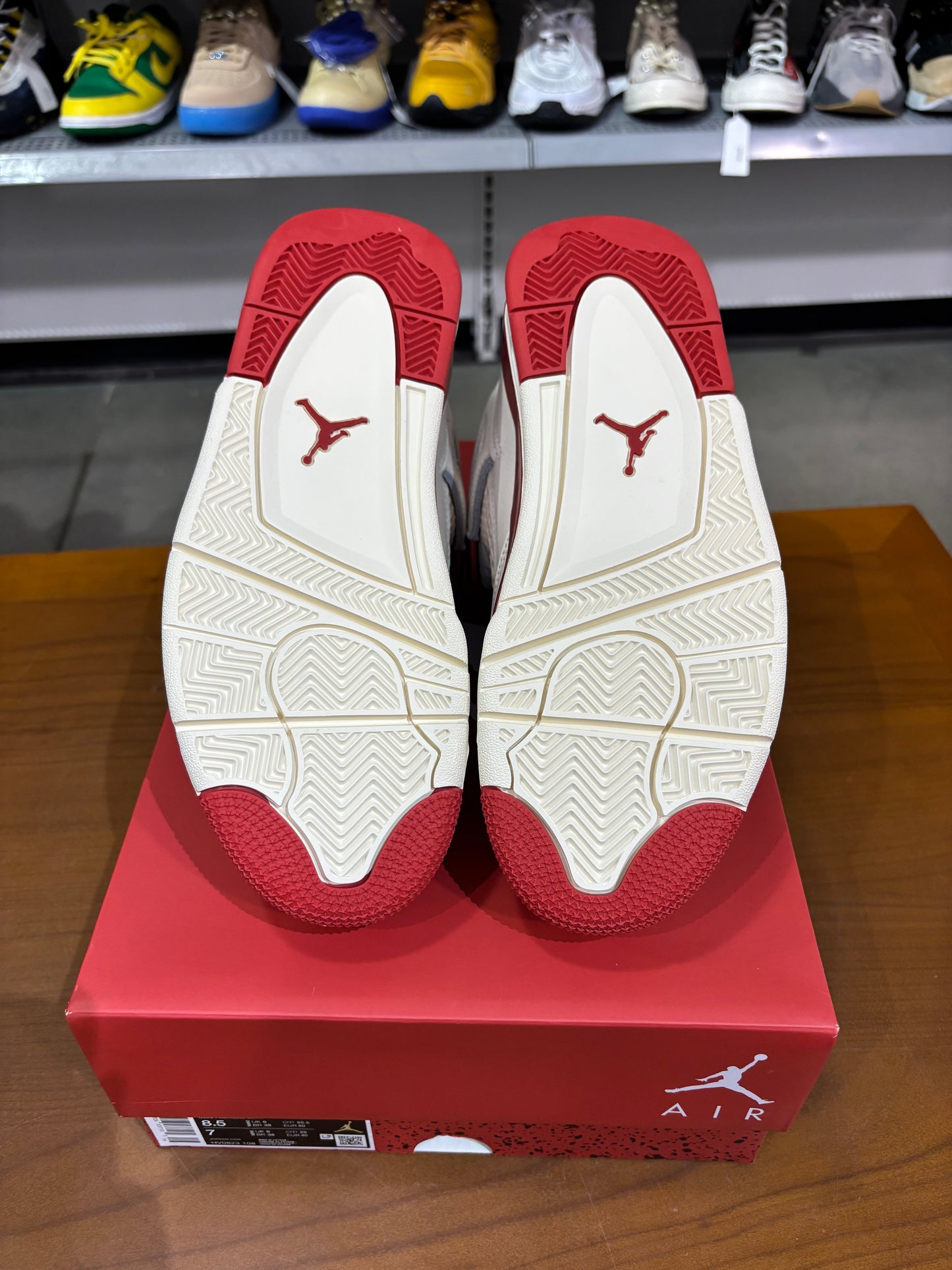 Air Jordan 4 Valentines Day