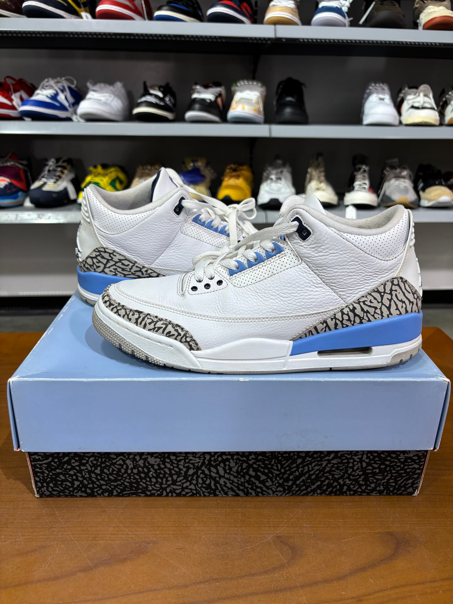 Preowned Air Jordan 3 UNC