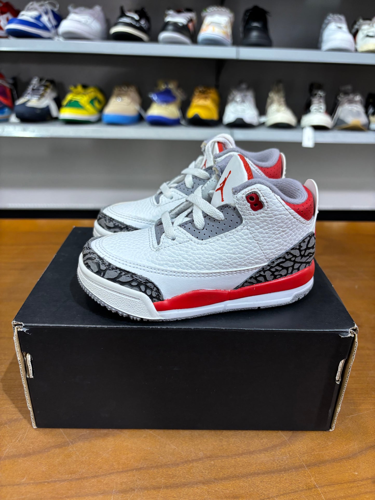 Preowned Jordan 3 Fire Red
