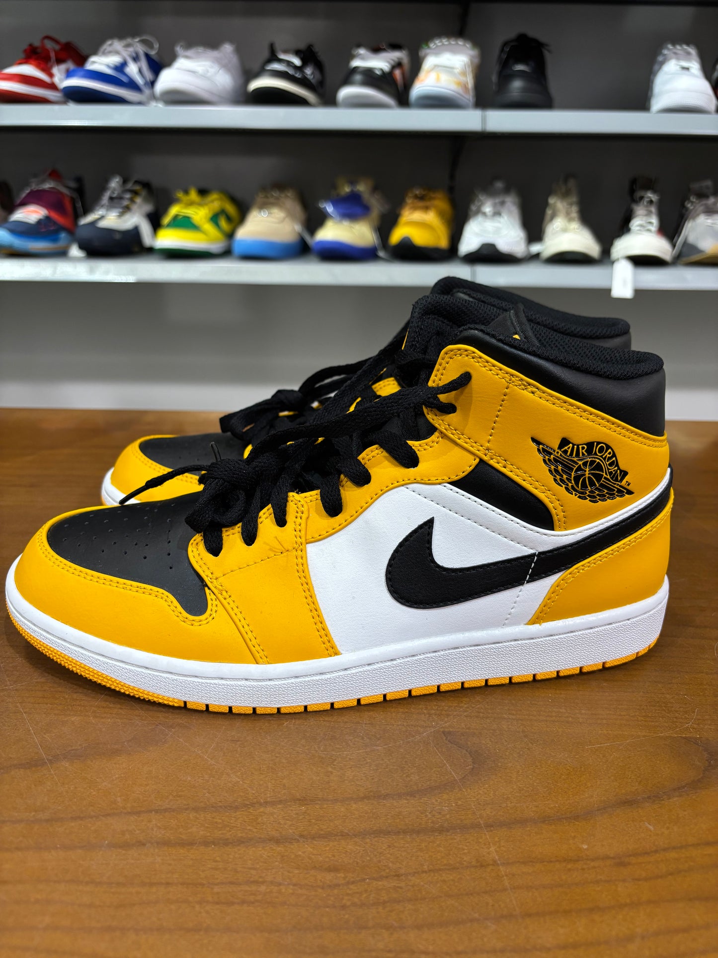 Preowned Air Jordan 1 Mid Taxi