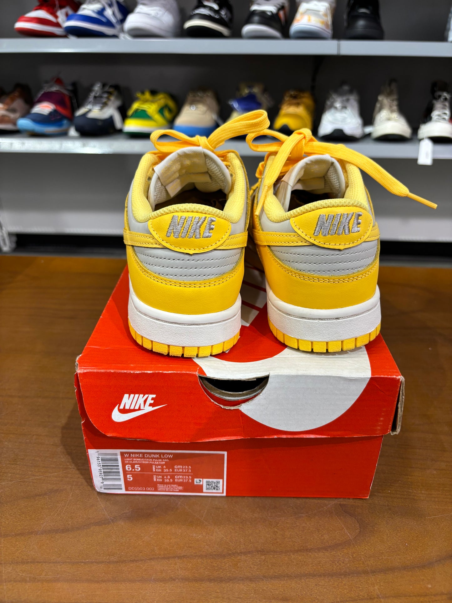 Preowned Nike Dunk Low Citron Pulse