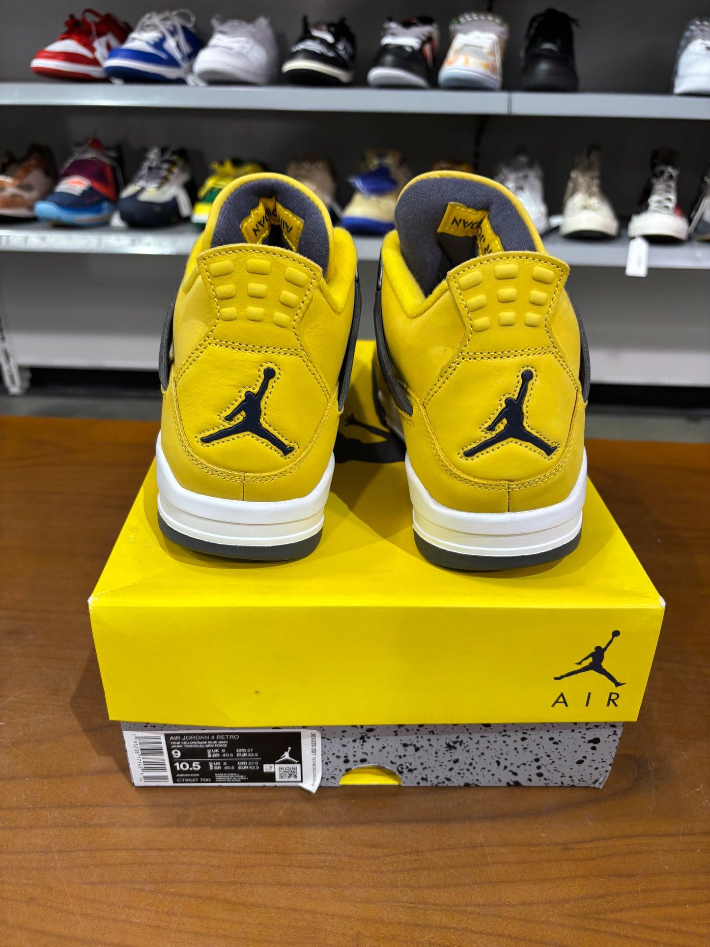 Air Jordan 4 Lightning