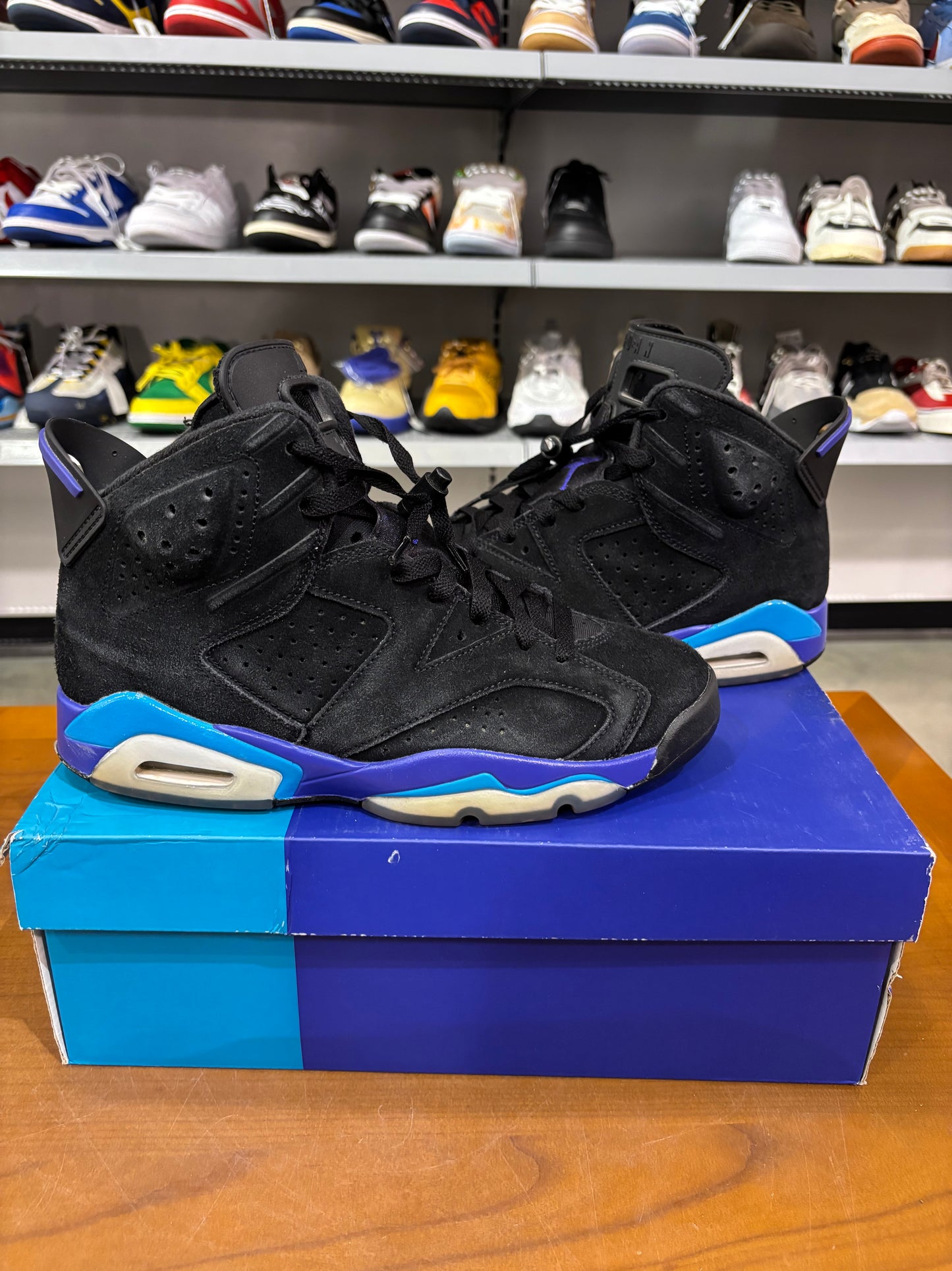 Preowned Air Jordan 6 Aqua