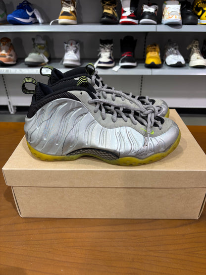 Preowned Nike Foamposite One Silver Volt Camo
